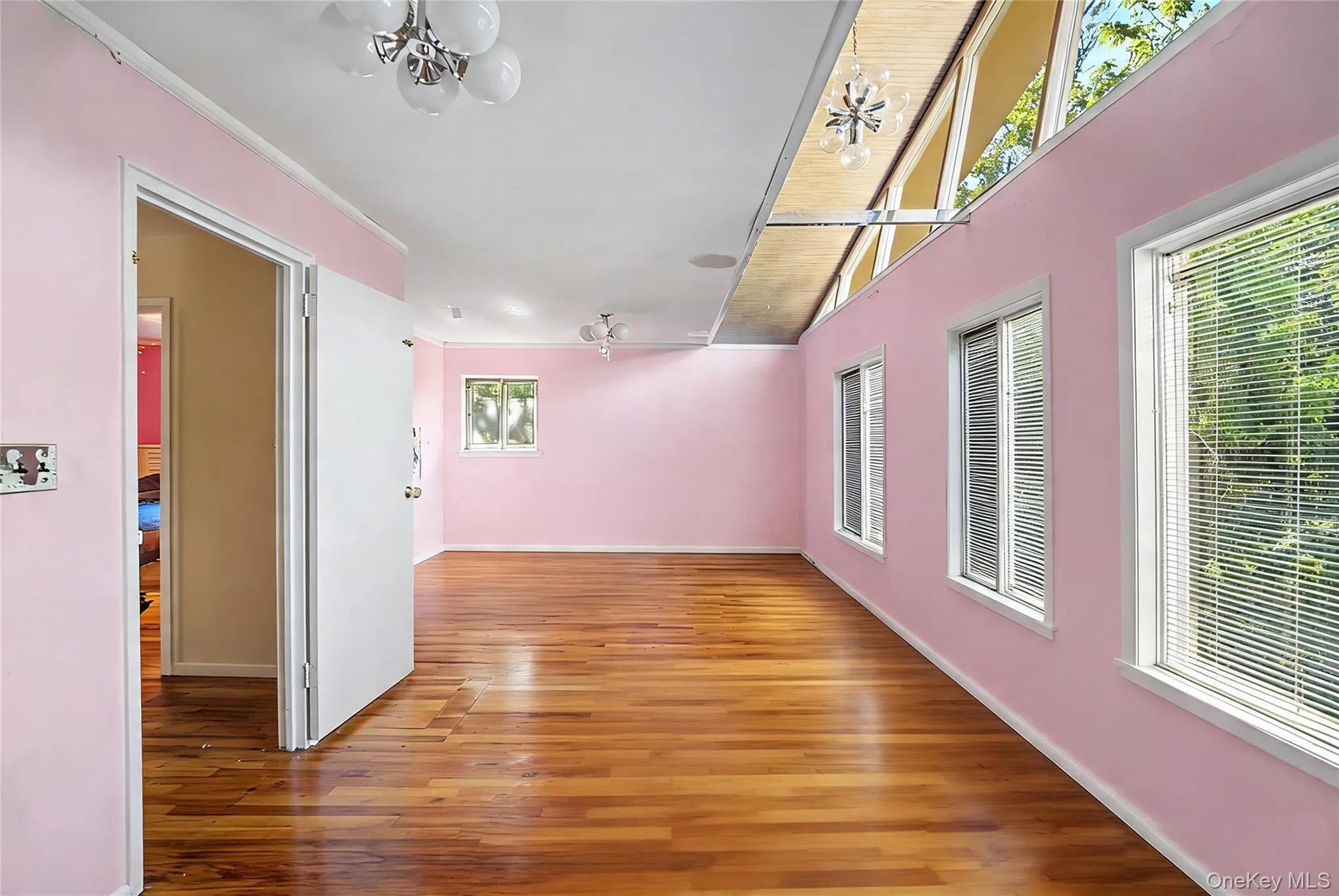 159 South Drive, North Hempstead, NY, 4 Bedrooms Bedrooms, 10 Rooms Rooms,3 BathroomsBathrooms,Residential,For Rent,South,0,KEY1018396 159 South Drive, North Hempstead, NY, 4 Bedrooms Bedrooms, 10 Rooms Rooms,3 BathroomsBathrooms,Residential,For Rent,South,0,KEY1018396