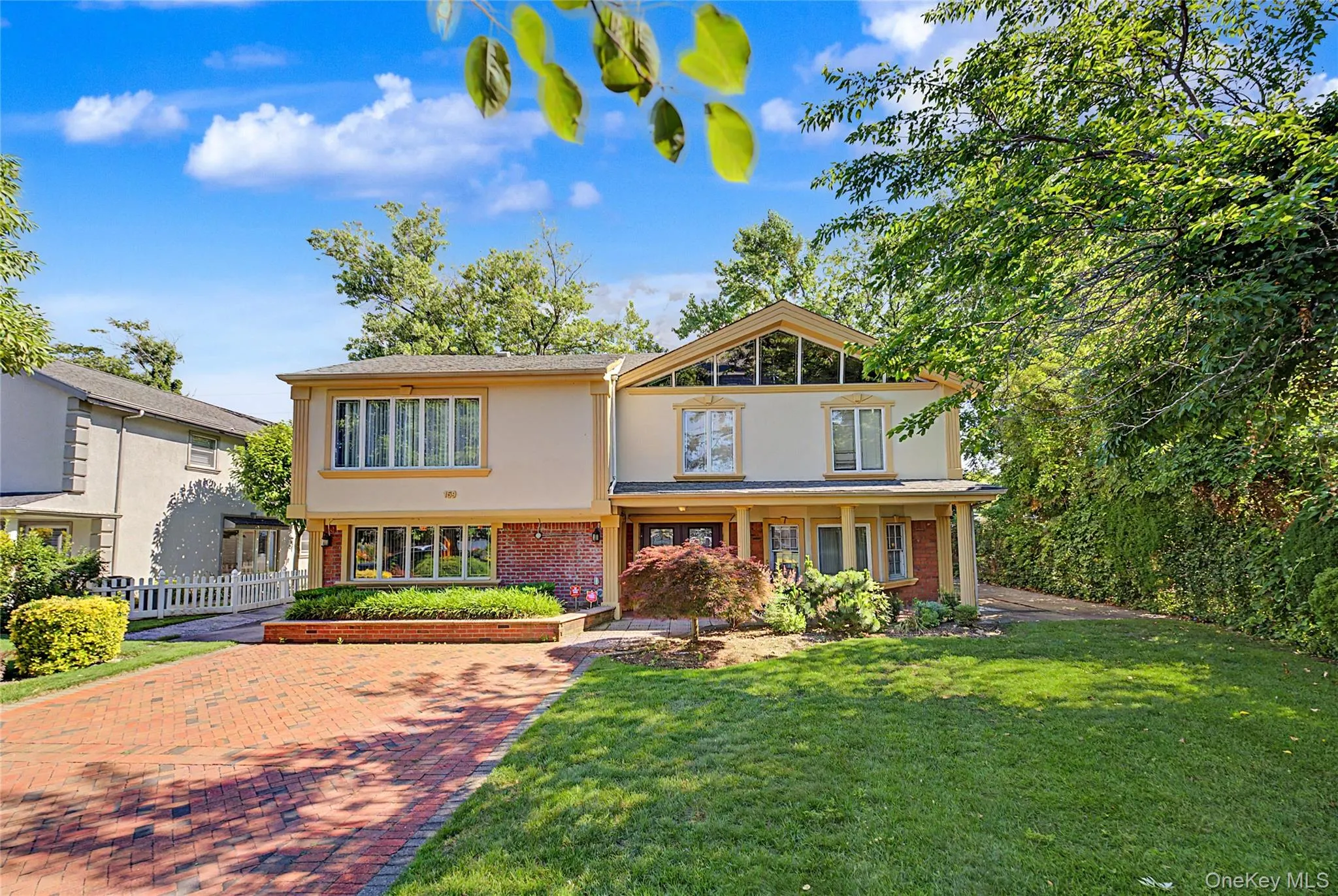 159 South Drive, North Hempstead, NY, 4 Bedrooms Bedrooms, 10 Rooms Rooms,3 BathroomsBathrooms,Residential,For Rent,South,0,KEY1018396 159 South Drive, North Hempstead, NY, 4 Bedrooms Bedrooms, 10 Rooms Rooms,3 BathroomsBathrooms,Residential,For Rent,South,0,KEY1018396
