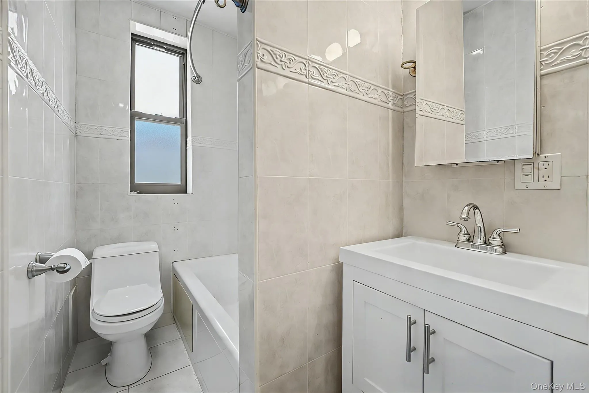 136-05 Sanford Avenue, New York, NY, 1 Bedroom Bedrooms, 3 Rooms Rooms,1 BathroomBathrooms,Residential,For Rent,Sanford,0,KEY1018401 136-05 Sanford Avenue, New York, NY, 1 Bedroom Bedrooms, 3 Rooms Rooms,1 BathroomBathrooms,Residential,For Rent,Sanford,0,KEY1018401