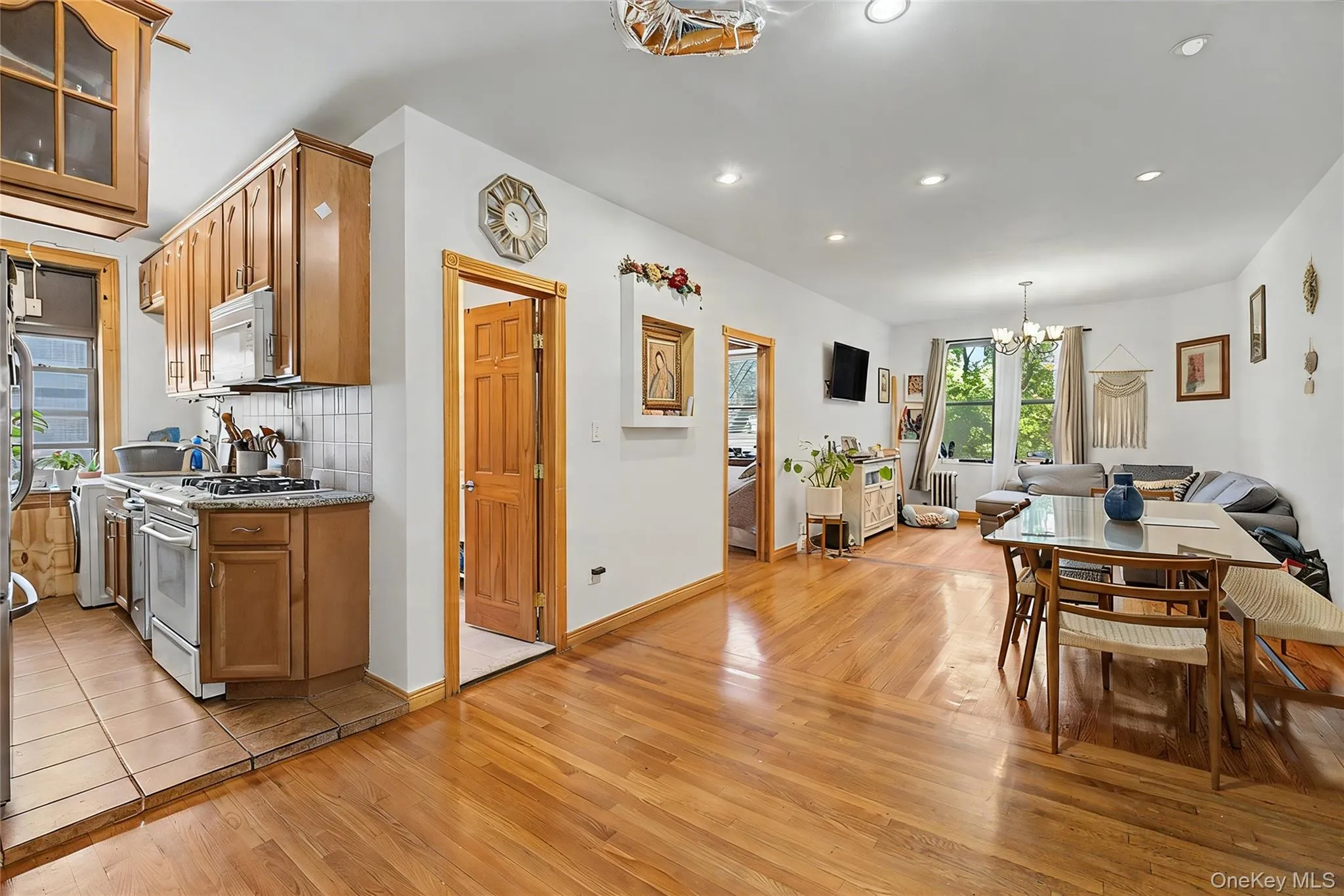 136-05 Sanford Avenue, New York, NY, 1 Bedroom Bedrooms, 3 Rooms Rooms,1 BathroomBathrooms,Residential,For Rent,Sanford,0,KEY1018401 136-05 Sanford Avenue, New York, NY, 1 Bedroom Bedrooms, 3 Rooms Rooms,1 BathroomBathrooms,Residential,For Rent,Sanford,0,KEY1018401