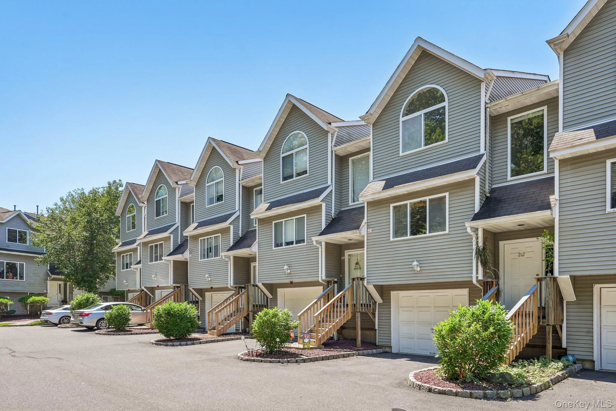 212 Arlington Court, Clarkstown, NY, 2 Bedrooms Bedrooms, 6 Rooms Rooms,2 BathroomsBathrooms,Residential,For Rent,Arlington,0,1018402 212 Arlington Court, Clarkstown, NY, 2 Bedrooms Bedrooms, 6 Rooms Rooms,2 BathroomsBathrooms,Residential,For Rent,Arlington,0,1018402