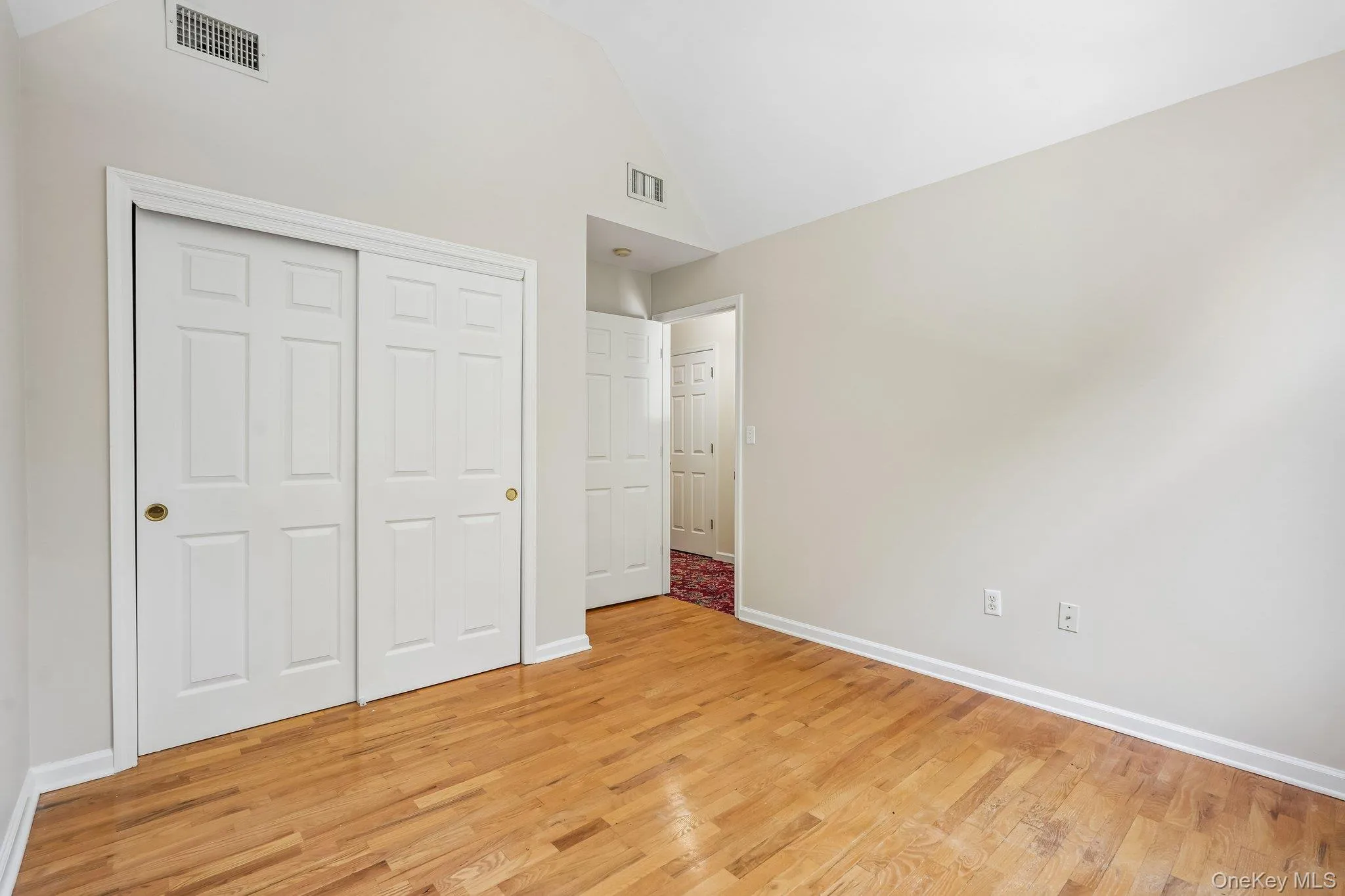 2nd Bedroom with Double Closet 2nd Bedroom with Double Closet