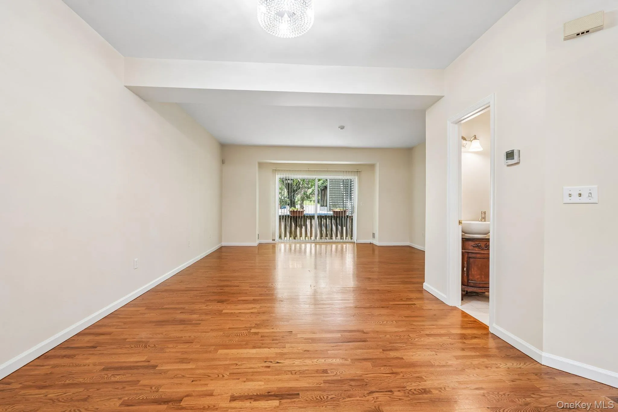 212 Arlington Court, Clarkstown, NY, 2 Bedrooms Bedrooms, 6 Rooms Rooms,2 BathroomsBathrooms,Residential,For Rent,Arlington,0,1018402 212 Arlington Court, Clarkstown, NY, 2 Bedrooms Bedrooms, 6 Rooms Rooms,2 BathroomsBathrooms,Residential,For Rent,Arlington,0,1018402