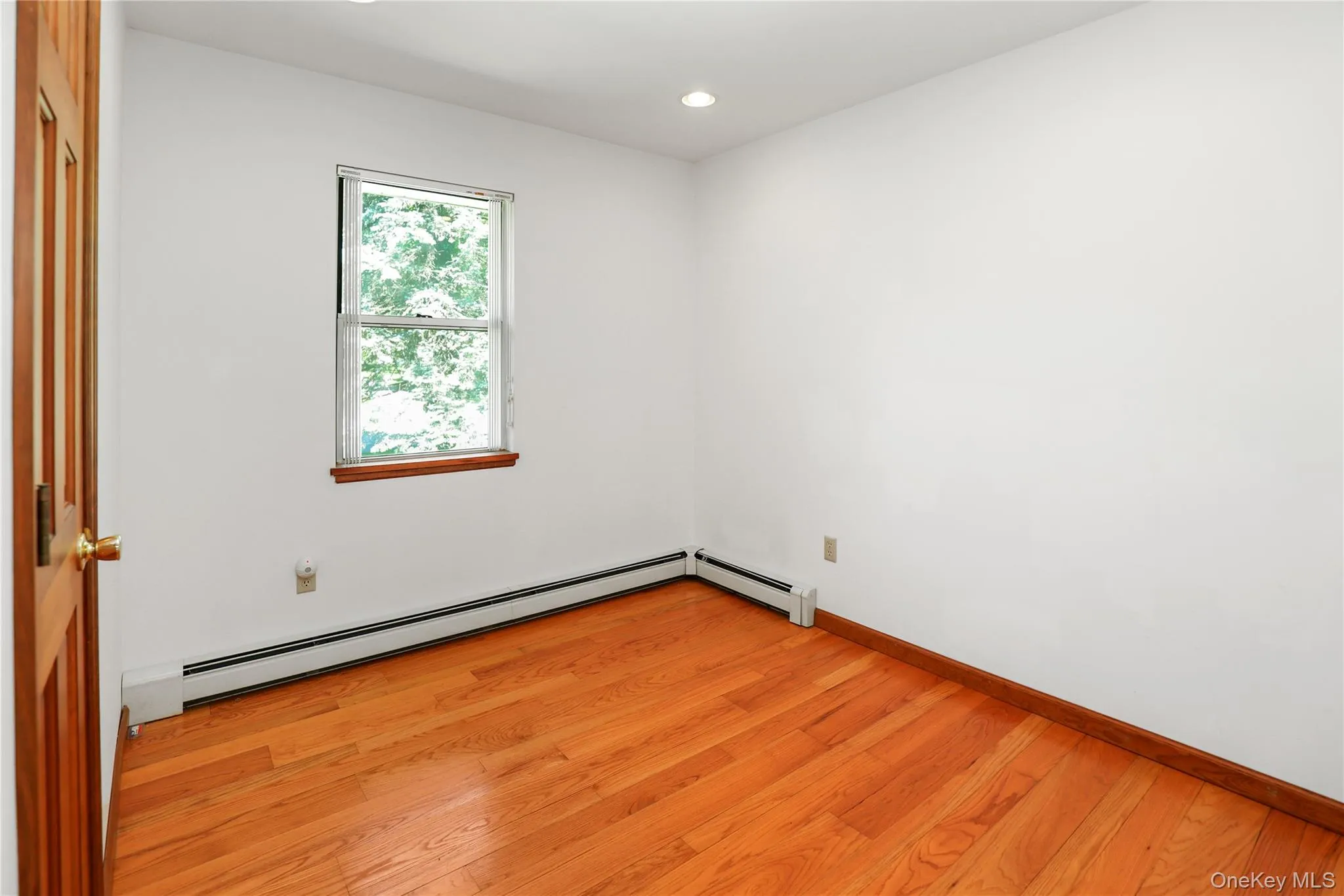 2 Verven Road, Poughkeepsie, NY, 3 Bedrooms Bedrooms, 4 Rooms Rooms,1 BathroomBathrooms,Residential,For Rent,Verven,0,KEY1018414 2 Verven Road, Poughkeepsie, NY, 3 Bedrooms Bedrooms, 4 Rooms Rooms,1 BathroomBathrooms,Residential,For Rent,Verven,0,KEY1018414