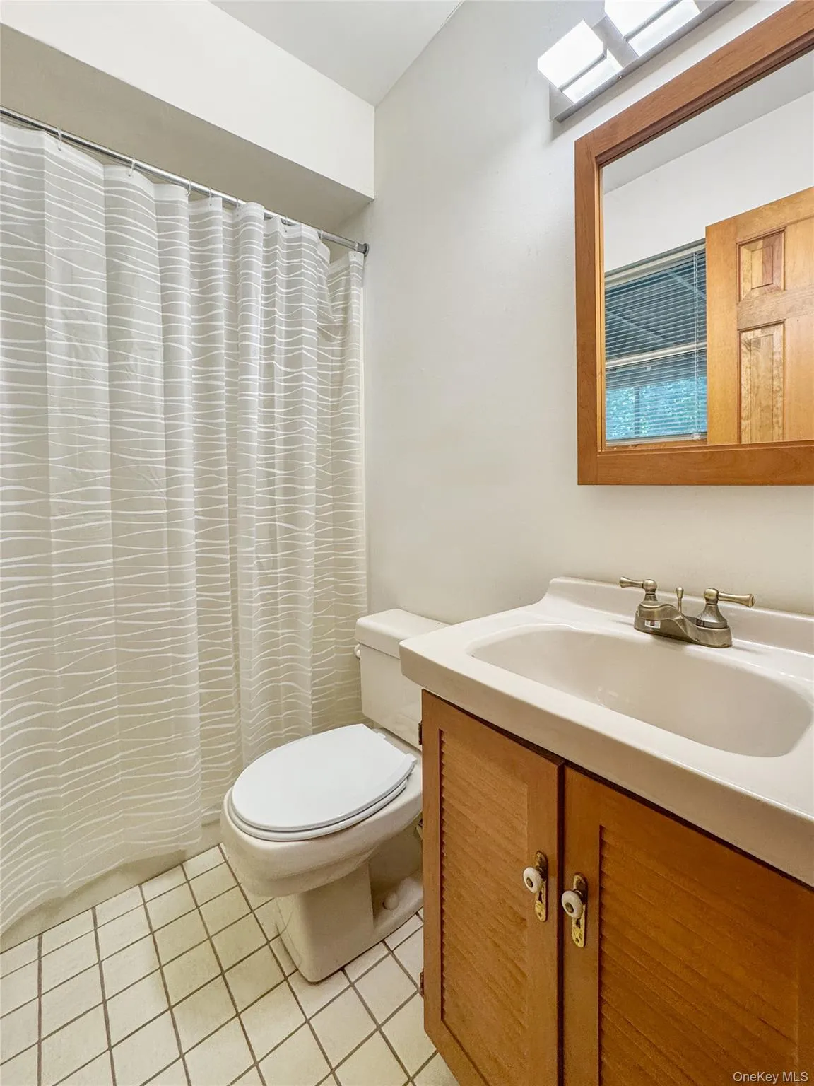 2 Verven Road, Poughkeepsie, NY, 3 Bedrooms Bedrooms, 4 Rooms Rooms,1 BathroomBathrooms,Residential,For Rent,Verven,0,KEY1018414 2 Verven Road, Poughkeepsie, NY, 3 Bedrooms Bedrooms, 4 Rooms Rooms,1 BathroomBathrooms,Residential,For Rent,Verven,0,KEY1018414