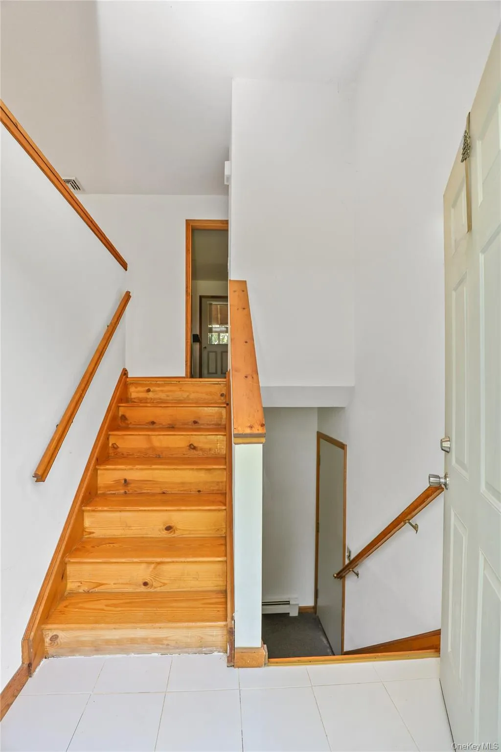 2 Verven Road, Poughkeepsie, NY, 3 Bedrooms Bedrooms, 4 Rooms Rooms,1 BathroomBathrooms,Residential,For Rent,Verven,0,KEY1018414 2 Verven Road, Poughkeepsie, NY, 3 Bedrooms Bedrooms, 4 Rooms Rooms,1 BathroomBathrooms,Residential,For Rent,Verven,0,KEY1018414