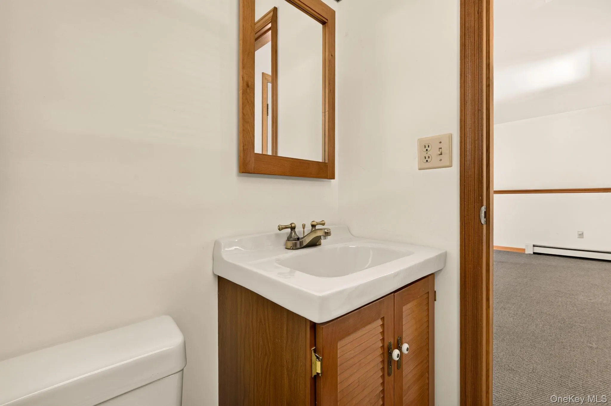 2 Verven Road, Poughkeepsie, NY, 3 Bedrooms Bedrooms, 4 Rooms Rooms,1 BathroomBathrooms,Residential,For Rent,Verven,0,1018414 2 Verven Road, Poughkeepsie, NY, 3 Bedrooms Bedrooms, 4 Rooms Rooms,1 BathroomBathrooms,Residential,For Rent,Verven,0,1018414