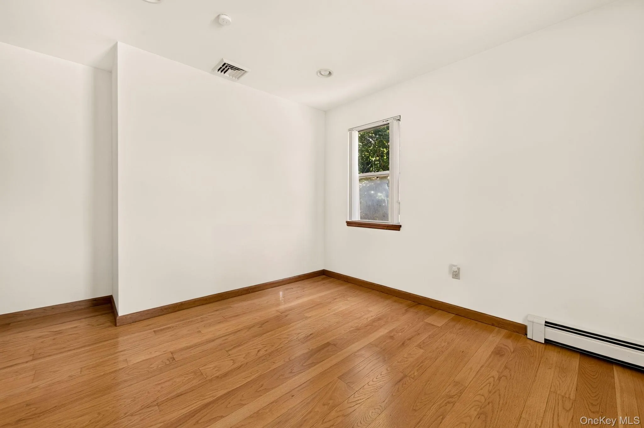 2 Verven Road, Poughkeepsie, NY, 3 Bedrooms Bedrooms, 4 Rooms Rooms,1 BathroomBathrooms,Residential,For Rent,Verven,0,1018414 2 Verven Road, Poughkeepsie, NY, 3 Bedrooms Bedrooms, 4 Rooms Rooms,1 BathroomBathrooms,Residential,For Rent,Verven,0,1018414