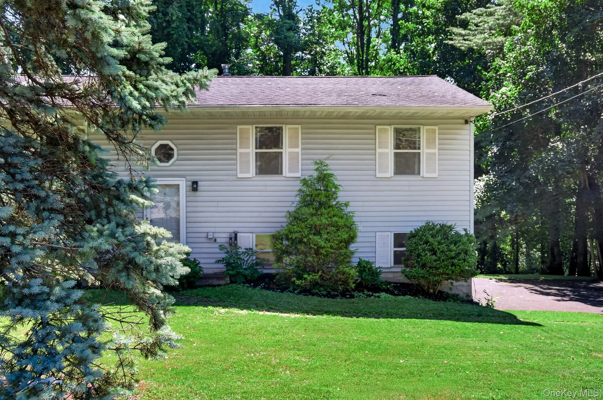 2 Verven Road, Poughkeepsie, NY, 3 Bedrooms Bedrooms, 4 Rooms Rooms,1 BathroomBathrooms,Residential,For Rent,Verven,0,1018414 2 Verven Road, Poughkeepsie, NY, 3 Bedrooms Bedrooms, 4 Rooms Rooms,1 BathroomBathrooms,Residential,For Rent,Verven,0,1018414