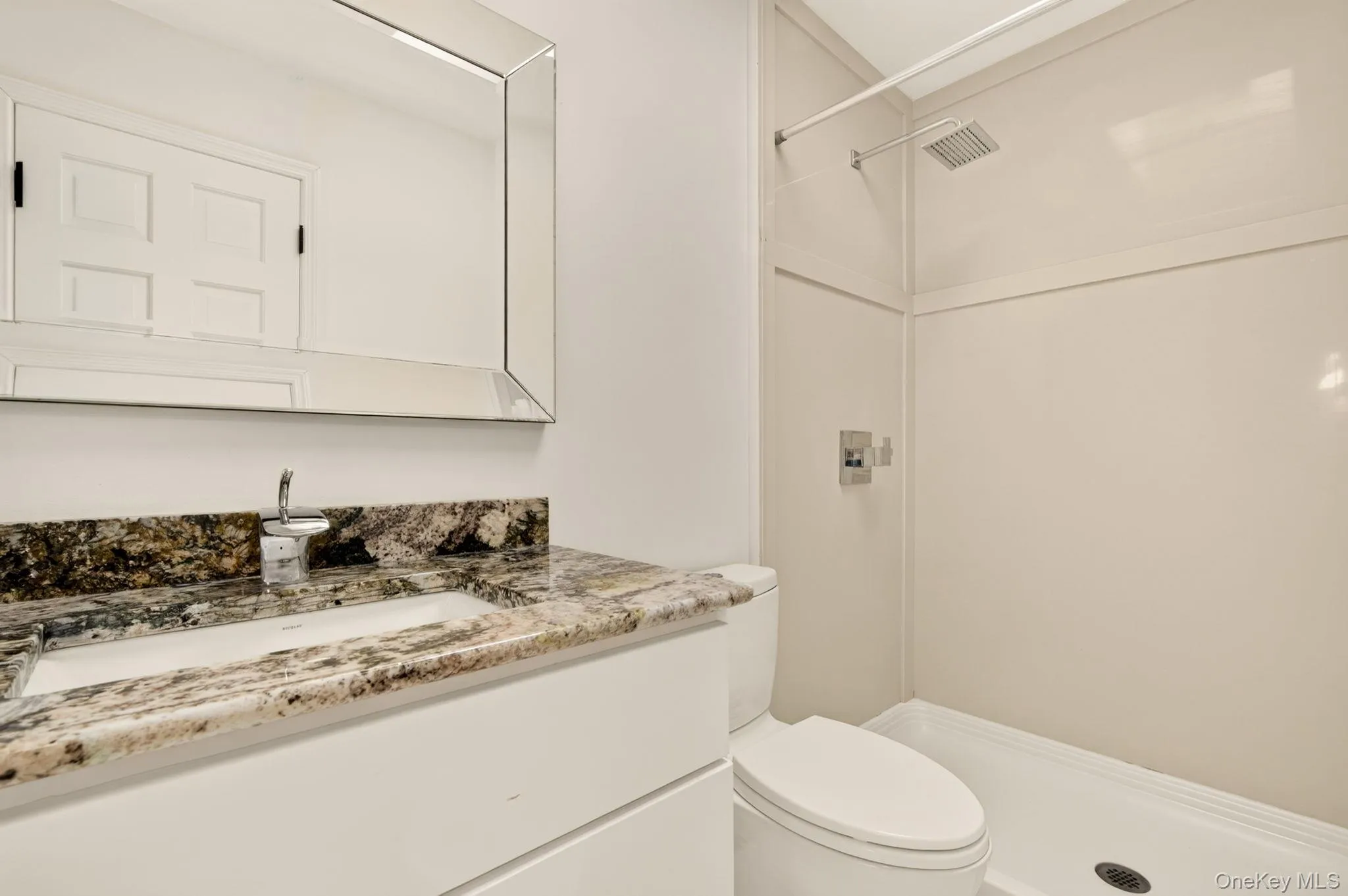 2 Verven Road, Poughkeepsie, NY, 3 Bedrooms Bedrooms, 4 Rooms Rooms,1 BathroomBathrooms,Residential,For Rent,Verven,0,1018414 2 Verven Road, Poughkeepsie, NY, 3 Bedrooms Bedrooms, 4 Rooms Rooms,1 BathroomBathrooms,Residential,For Rent,Verven,0,1018414