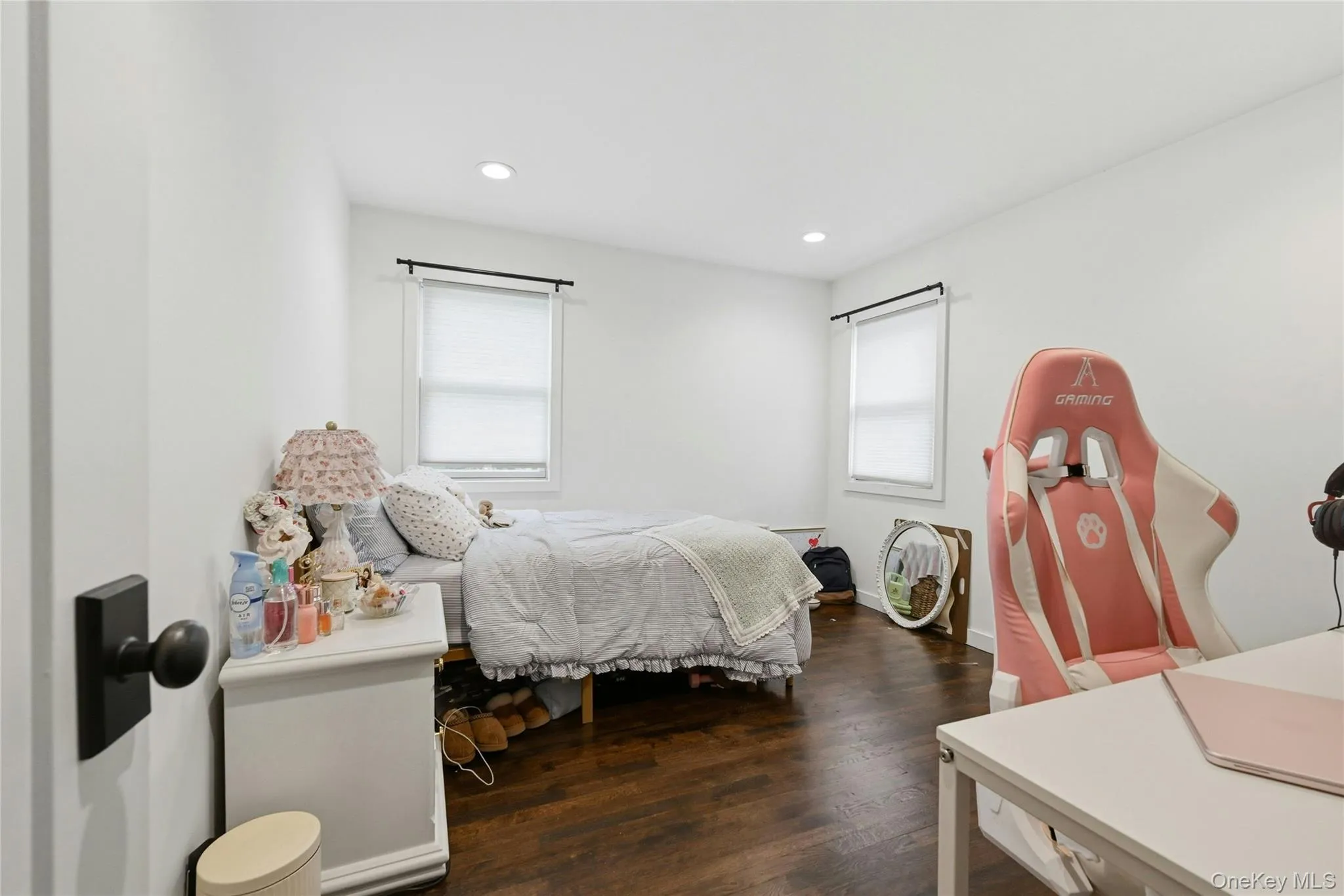 Secondary second level bedroom hardwoods as shown, ample closet space Secondary second level bedroom hardwoods as shown, ample closet space