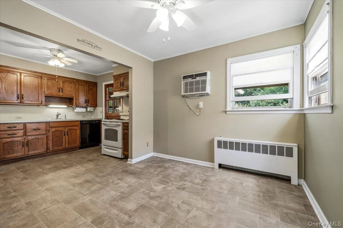 665 Dianne Street, Hempstead, NY, 4 Bedrooms Bedrooms, 6 Rooms Rooms,2 BathroomsBathrooms,Residential,For Rent,Dianne,0,1018422 665 Dianne Street, Hempstead, NY, 4 Bedrooms Bedrooms, 6 Rooms Rooms,2 BathroomsBathrooms,Residential,For Rent,Dianne,0,1018422