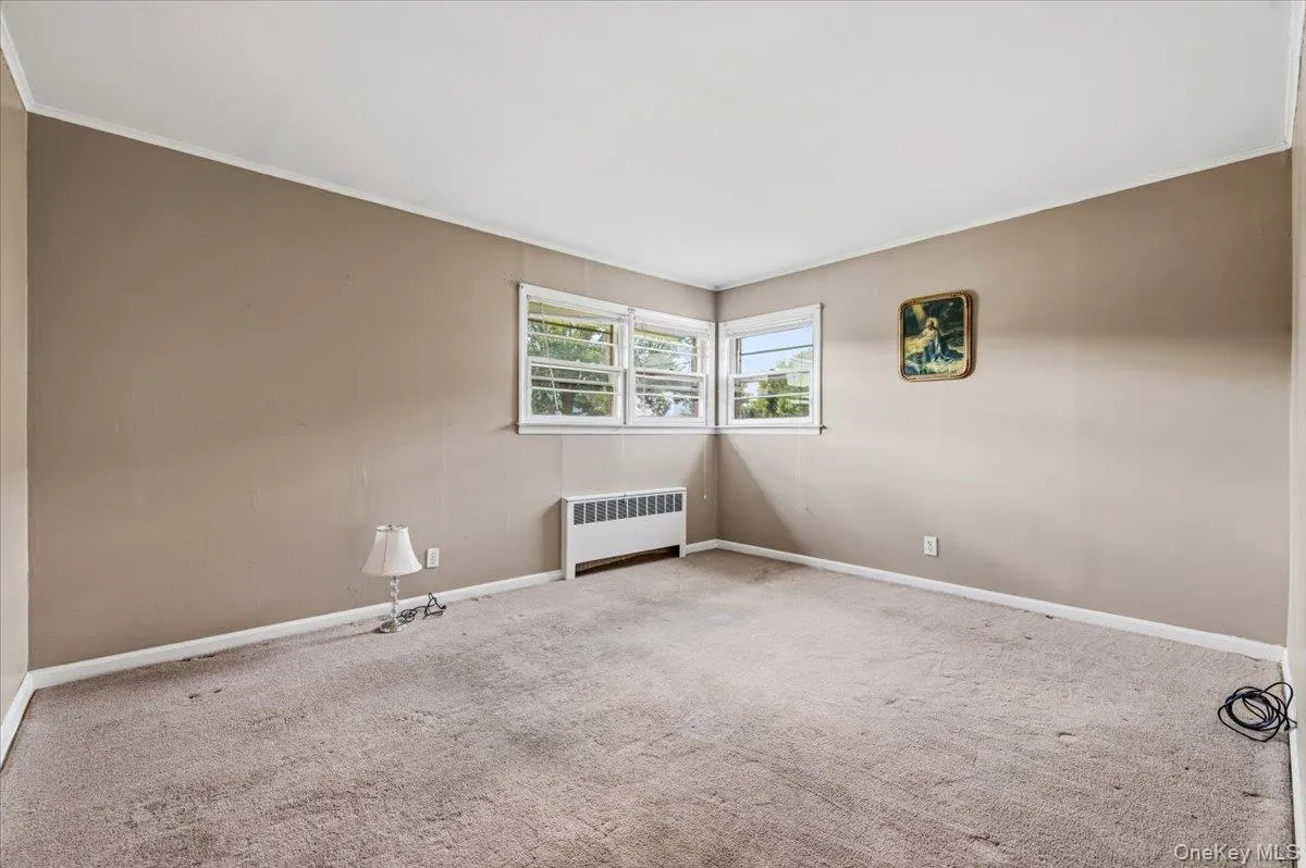 665 Dianne Street, Hempstead, NY, 4 Bedrooms Bedrooms, 6 Rooms Rooms,2 BathroomsBathrooms,Residential,For Rent,Dianne,0,1018422 665 Dianne Street, Hempstead, NY, 4 Bedrooms Bedrooms, 6 Rooms Rooms,2 BathroomsBathrooms,Residential,For Rent,Dianne,0,1018422
