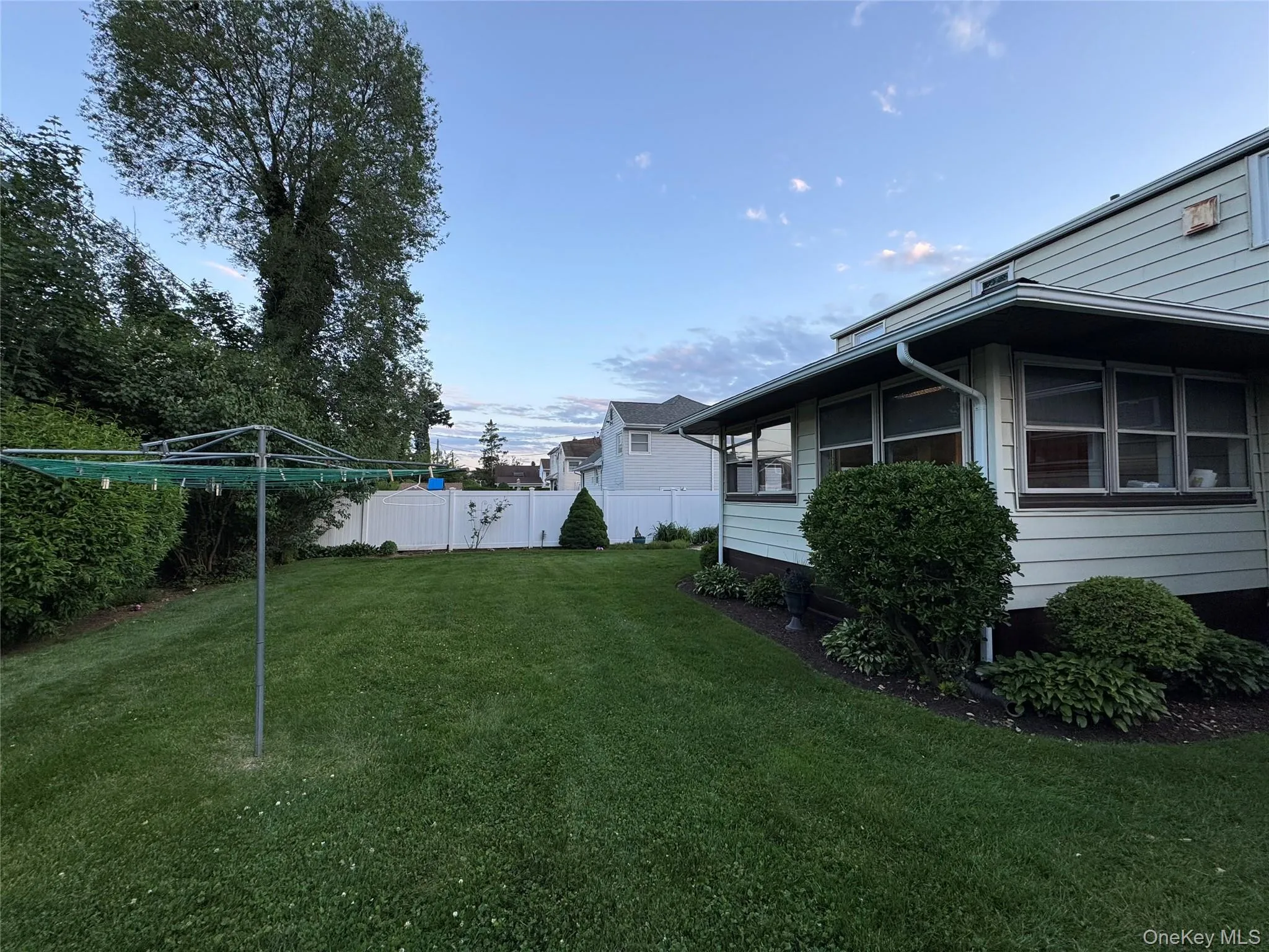 665 Dianne Street, Hempstead, NY, 4 Bedrooms Bedrooms, 6 Rooms Rooms,2 BathroomsBathrooms,Residential,For Rent,Dianne,0,1018422 665 Dianne Street, Hempstead, NY, 4 Bedrooms Bedrooms, 6 Rooms Rooms,2 BathroomsBathrooms,Residential,For Rent,Dianne,0,1018422