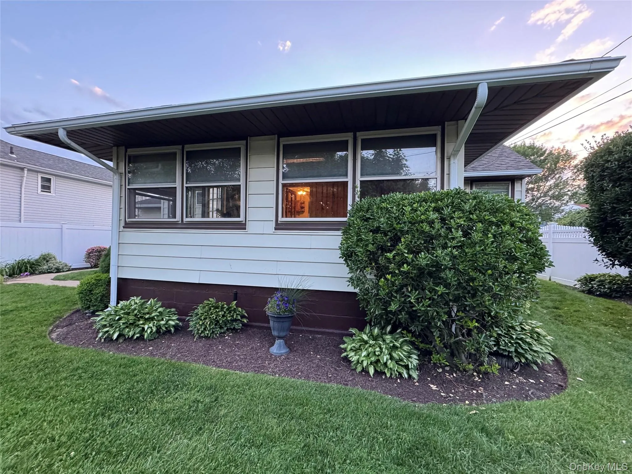 665 Dianne Street, Hempstead, NY, 4 Bedrooms Bedrooms, 6 Rooms Rooms,2 BathroomsBathrooms,Residential,For Rent,Dianne,0,1018422 665 Dianne Street, Hempstead, NY, 4 Bedrooms Bedrooms, 6 Rooms Rooms,2 BathroomsBathrooms,Residential,For Rent,Dianne,0,1018422