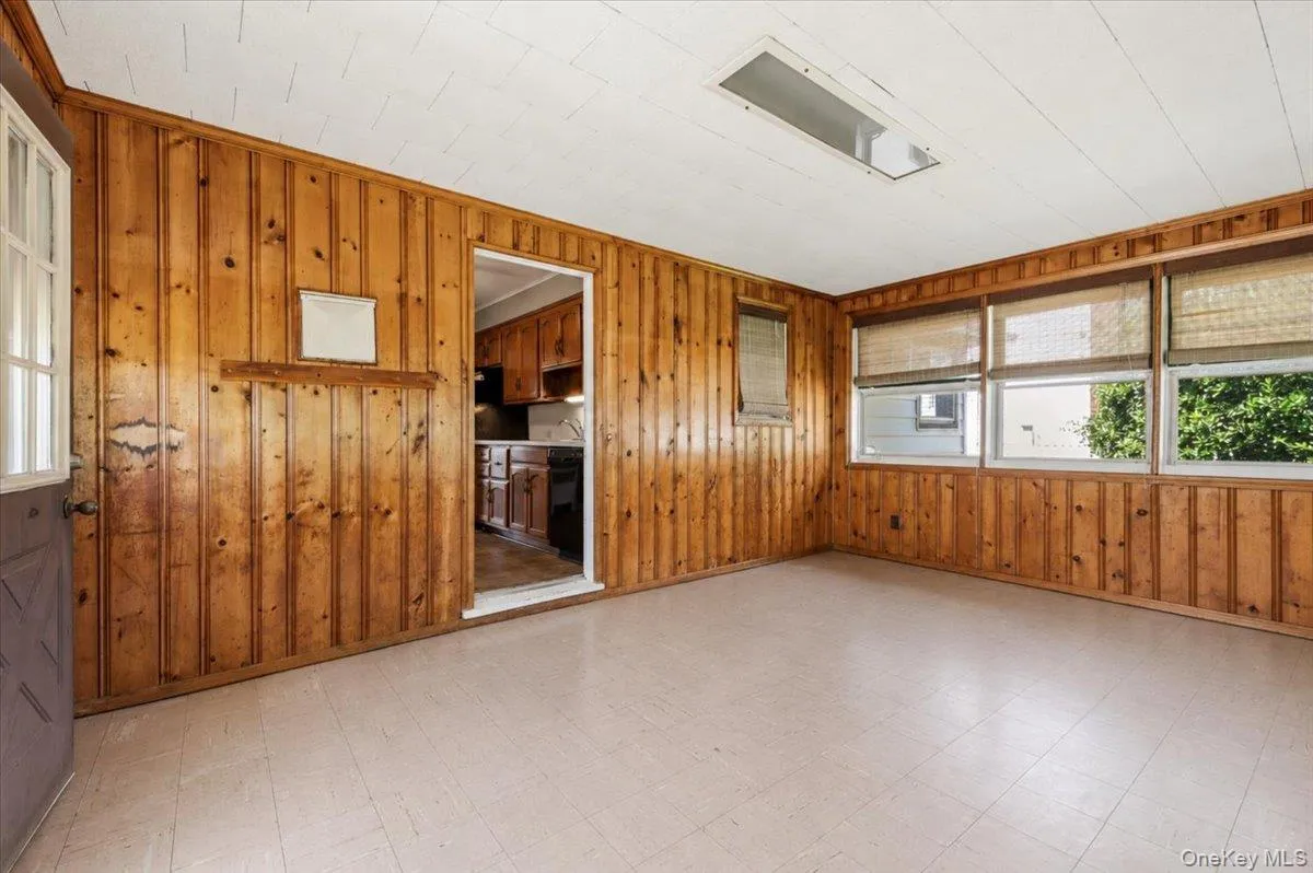 665 Dianne Street, Hempstead, NY, 4 Bedrooms Bedrooms, 6 Rooms Rooms,2 BathroomsBathrooms,Residential,For Rent,Dianne,0,1018422 665 Dianne Street, Hempstead, NY, 4 Bedrooms Bedrooms, 6 Rooms Rooms,2 BathroomsBathrooms,Residential,For Rent,Dianne,0,1018422