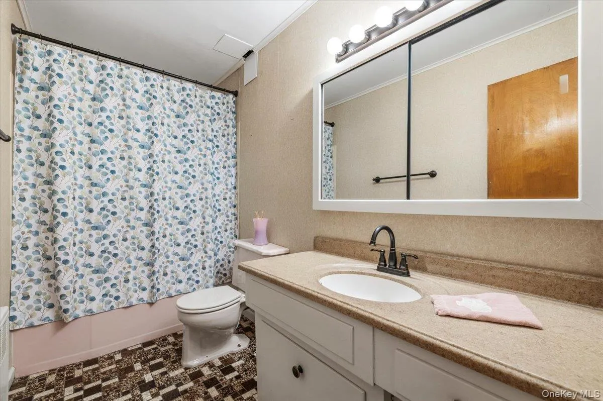 665 Dianne Street, Hempstead, NY, 4 Bedrooms Bedrooms, 6 Rooms Rooms,2 BathroomsBathrooms,Residential,For Rent,Dianne,0,1018422 665 Dianne Street, Hempstead, NY, 4 Bedrooms Bedrooms, 6 Rooms Rooms,2 BathroomsBathrooms,Residential,For Rent,Dianne,0,1018422