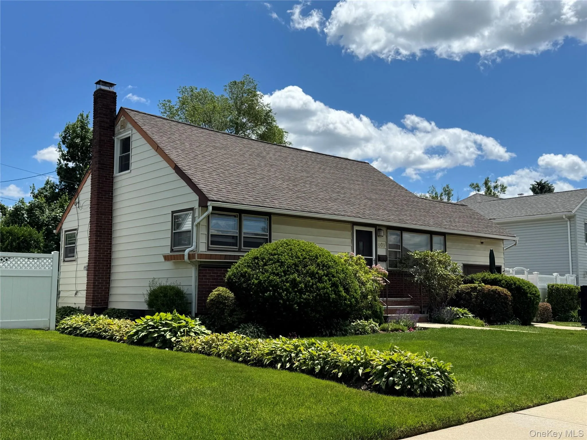 665 Dianne Street, Hempstead, NY, 4 Bedrooms Bedrooms, 6 Rooms Rooms,2 BathroomsBathrooms,Residential,For Rent,Dianne,0,1018422 665 Dianne Street, Hempstead, NY, 4 Bedrooms Bedrooms, 6 Rooms Rooms,2 BathroomsBathrooms,Residential,For Rent,Dianne,0,1018422