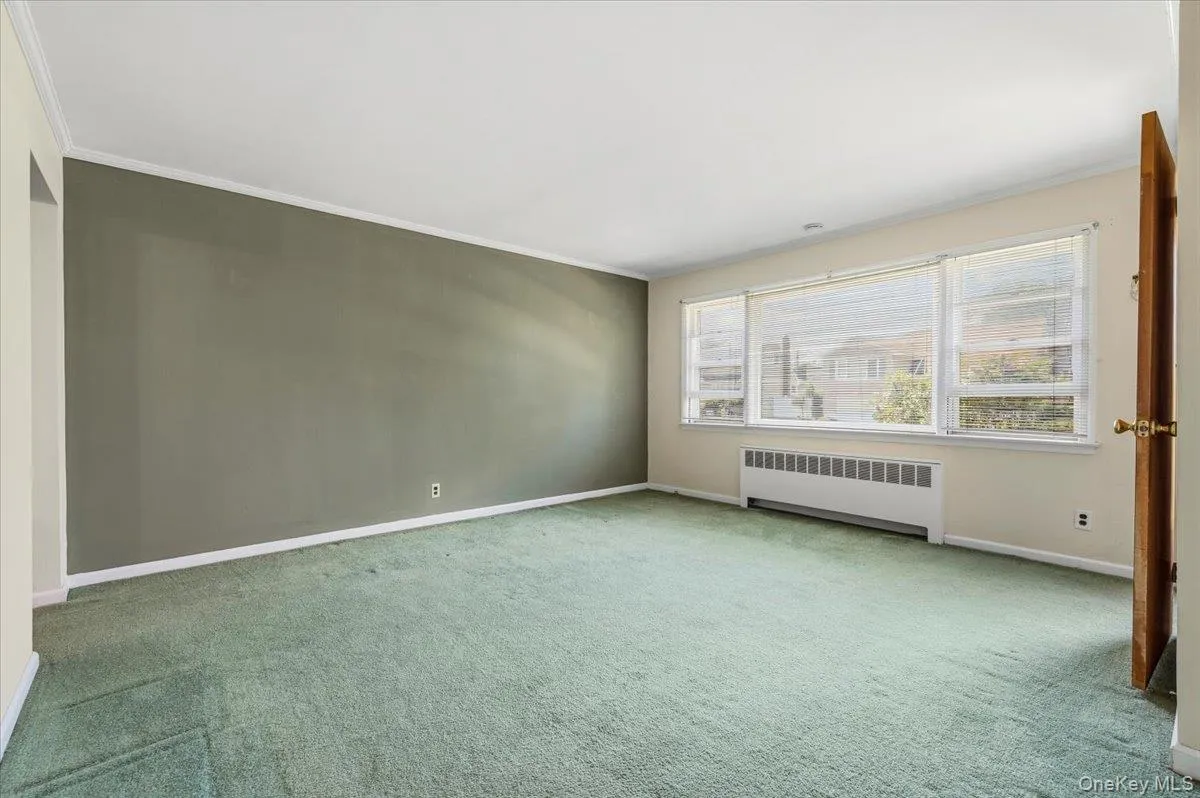 665 Dianne Street, Hempstead, NY, 4 Bedrooms Bedrooms, 6 Rooms Rooms,2 BathroomsBathrooms,Residential,For Rent,Dianne,0,1018422 665 Dianne Street, Hempstead, NY, 4 Bedrooms Bedrooms, 6 Rooms Rooms,2 BathroomsBathrooms,Residential,For Rent,Dianne,0,1018422