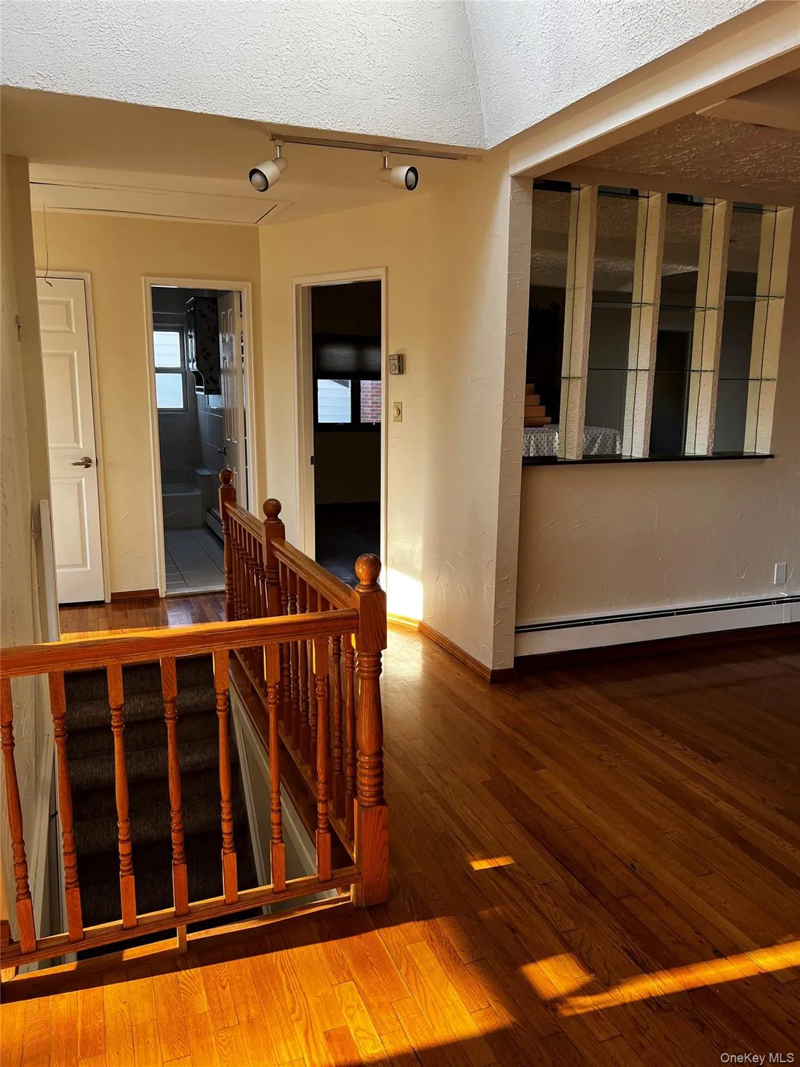 9 Saddler Court, Huntington, NY, 4 Bedrooms Bedrooms, 9 Rooms Rooms,2 BathroomsBathrooms,Residential,For Rent,Saddler,0,KEY1018427 9 Saddler Court, Huntington, NY, 4 Bedrooms Bedrooms, 9 Rooms Rooms,2 BathroomsBathrooms,Residential,For Rent,Saddler,0,KEY1018427