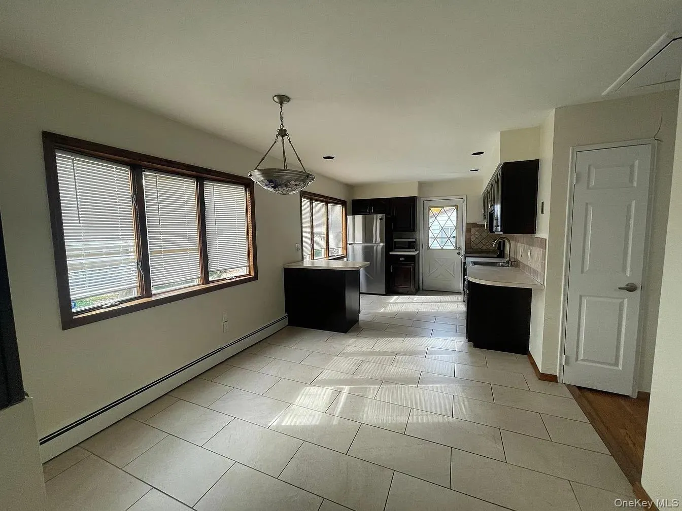 9 Saddler Court, Huntington, NY, 4 Bedrooms Bedrooms, 9 Rooms Rooms,2 BathroomsBathrooms,Residential,For Rent,Saddler,0,1018427 9 Saddler Court, Huntington, NY, 4 Bedrooms Bedrooms, 9 Rooms Rooms,2 BathroomsBathrooms,Residential,For Rent,Saddler,0,1018427