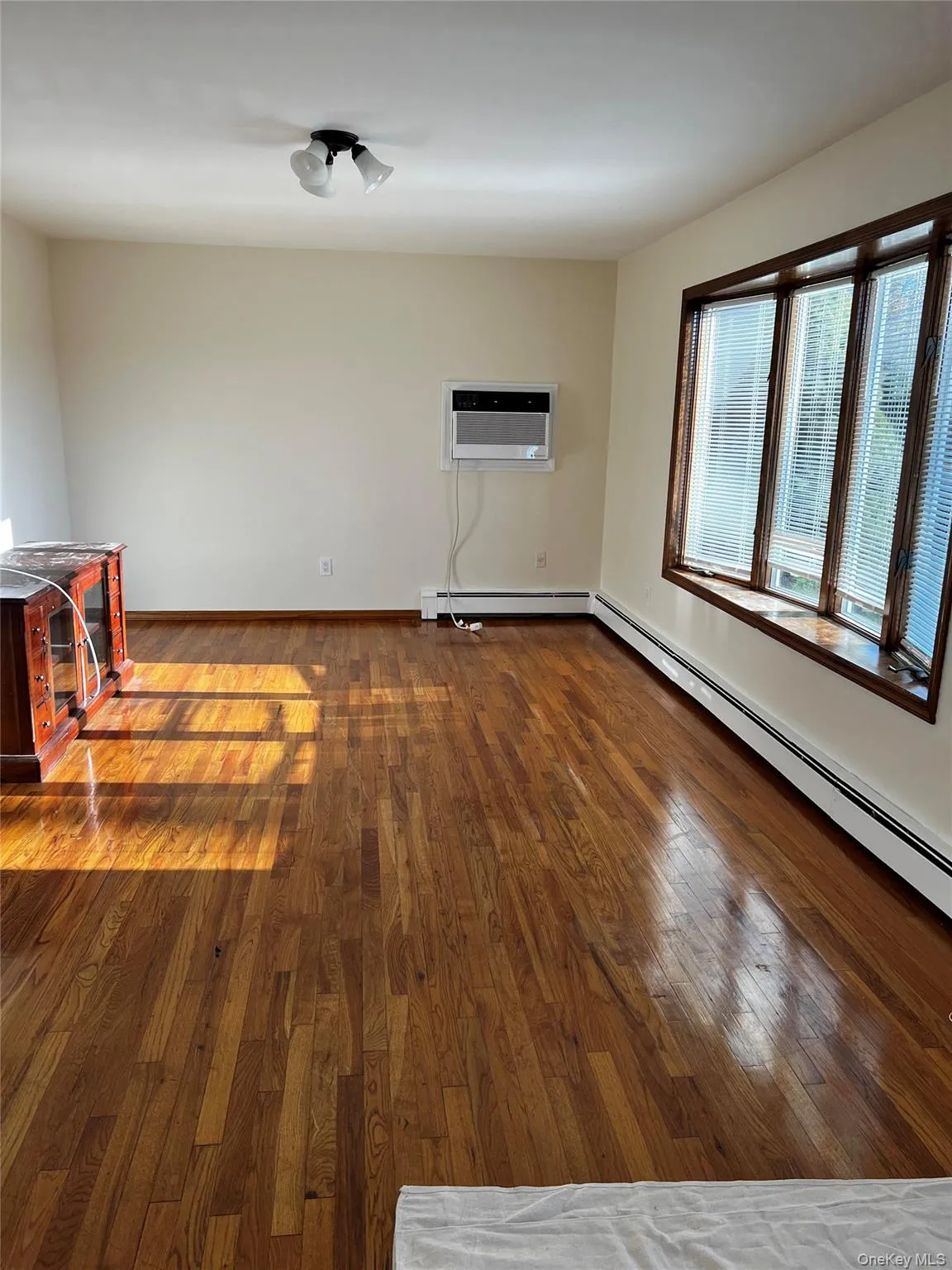 9 Saddler Court, Huntington, NY, 4 Bedrooms Bedrooms, 9 Rooms Rooms,2 BathroomsBathrooms,Residential,For Rent,Saddler,0,KEY1018427 9 Saddler Court, Huntington, NY, 4 Bedrooms Bedrooms, 9 Rooms Rooms,2 BathroomsBathrooms,Residential,For Rent,Saddler,0,KEY1018427