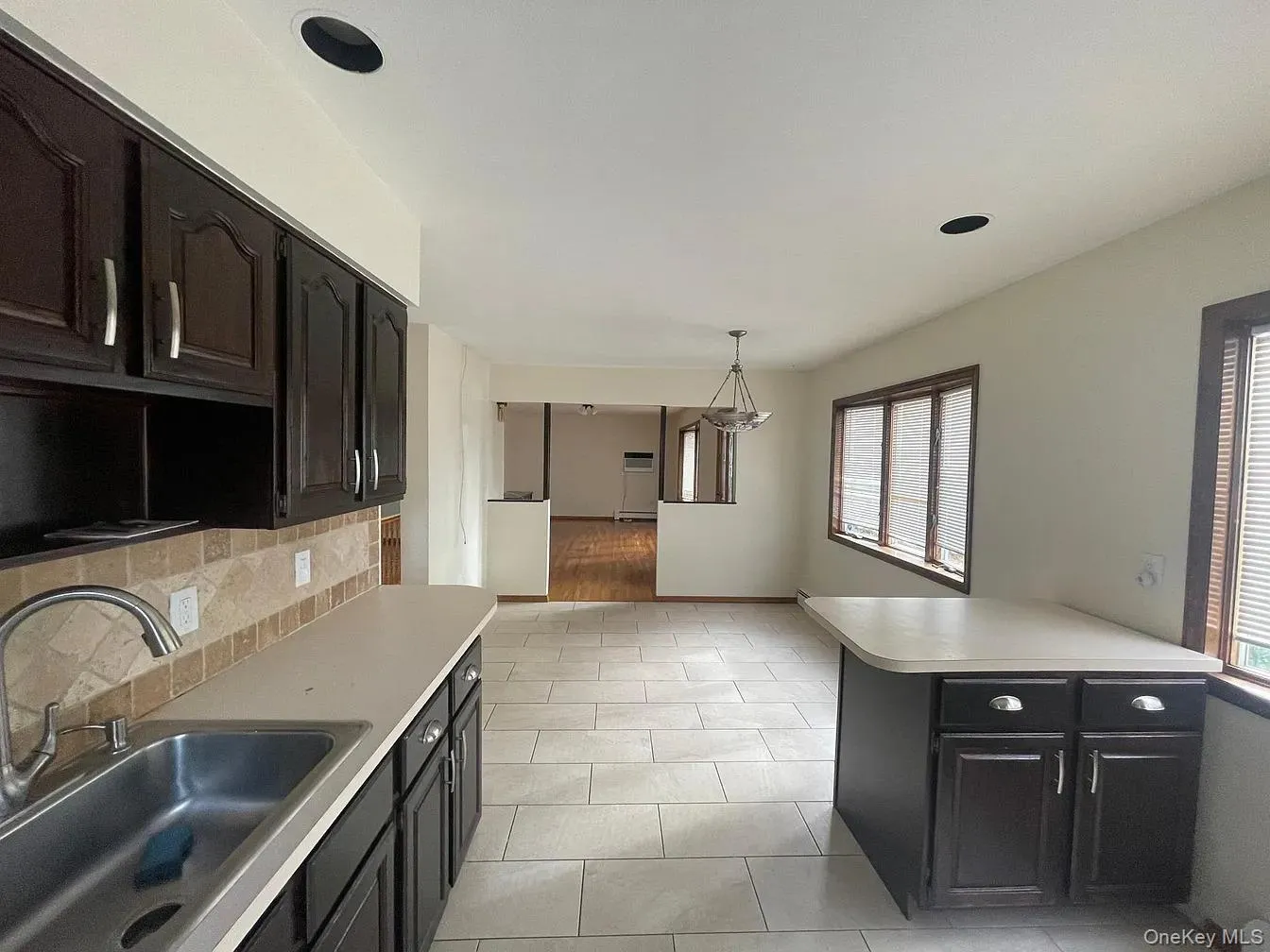 9 Saddler Court, Huntington, NY, 4 Bedrooms Bedrooms, 9 Rooms Rooms,2 BathroomsBathrooms,Residential,For Rent,Saddler,0,1018427 9 Saddler Court, Huntington, NY, 4 Bedrooms Bedrooms, 9 Rooms Rooms,2 BathroomsBathrooms,Residential,For Rent,Saddler,0,1018427
