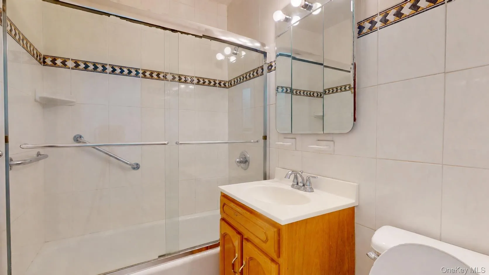 102-30 66th Road, New York, NY, 1 Bedroom Bedrooms, 3 Rooms Rooms,1 BathroomBathrooms,Residential,For Rent,66th,0,KEY1018428 102-30 66th Road, New York, NY, 1 Bedroom Bedrooms, 3 Rooms Rooms,1 BathroomBathrooms,Residential,For Rent,66th,0,KEY1018428