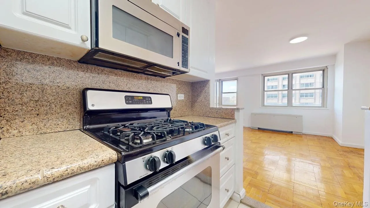 102-30 66th Road, New York, NY, 1 Bedroom Bedrooms, 3 Rooms Rooms,1 BathroomBathrooms,Residential,For Rent,66th,0,KEY1018428 102-30 66th Road, New York, NY, 1 Bedroom Bedrooms, 3 Rooms Rooms,1 BathroomBathrooms,Residential,For Rent,66th,0,KEY1018428