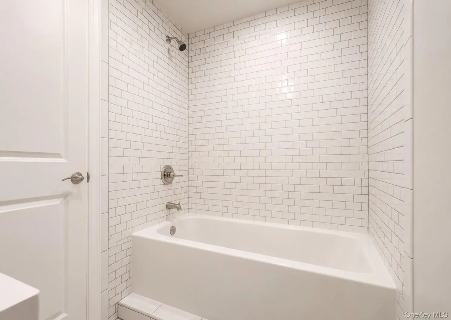 2534 Saw Mill Road, Hempstead, NY, 6 Bedrooms Bedrooms, 12 Rooms Rooms,2 BathroomsBathrooms,Residential,For Rent,Saw Mill,0,1018432 2534 Saw Mill Road, Hempstead, NY, 6 Bedrooms Bedrooms, 12 Rooms Rooms,2 BathroomsBathrooms,Residential,For Rent,Saw Mill,0,1018432