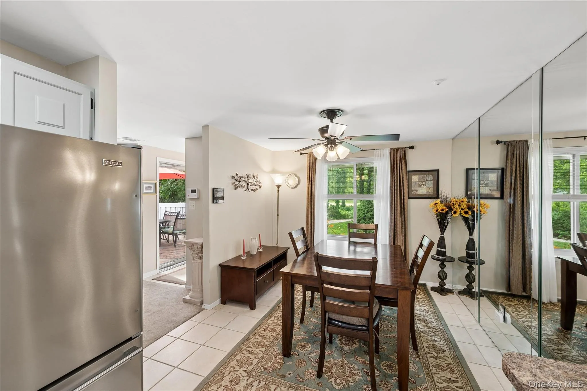 Open to Kitchen Open to Kitchen