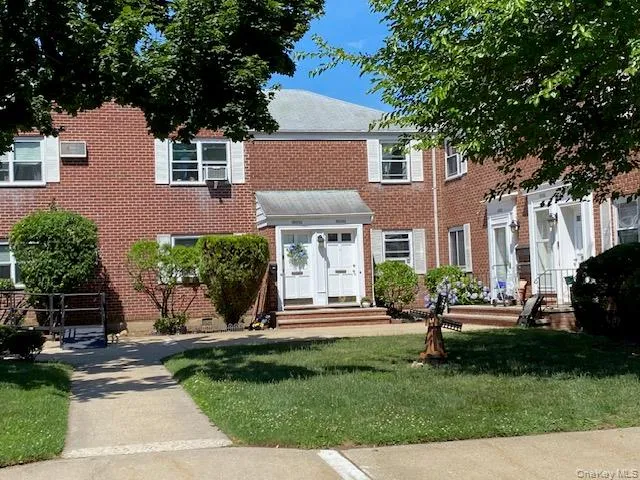 263-33 73rd. Avenue, New York, NY, 1 Bedroom Bedrooms, 3 Rooms Rooms,1 BathroomBathrooms,Residential,For Rent,73rd.,0,1018443 263-33 73rd. Avenue, New York, NY, 1 Bedroom Bedrooms, 3 Rooms Rooms,1 BathroomBathrooms,Residential,For Rent,73rd.,0,1018443