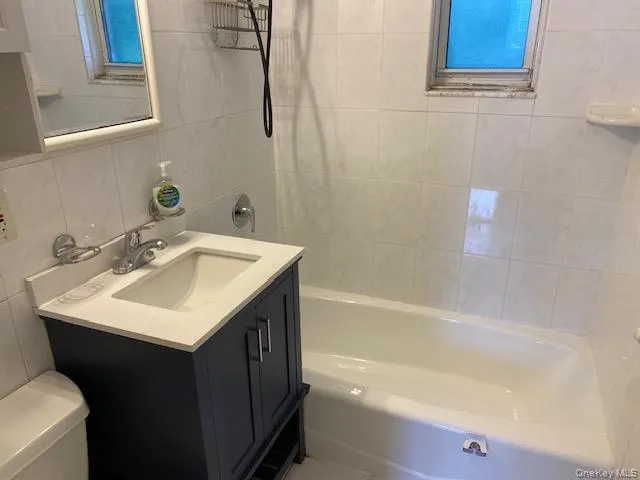 263-33 73rd. Avenue, New York, NY, 1 Bedroom Bedrooms, 3 Rooms Rooms,1 BathroomBathrooms,Residential,For Rent,73rd.,0,1018443 263-33 73rd. Avenue, New York, NY, 1 Bedroom Bedrooms, 3 Rooms Rooms,1 BathroomBathrooms,Residential,For Rent,73rd.,0,1018443