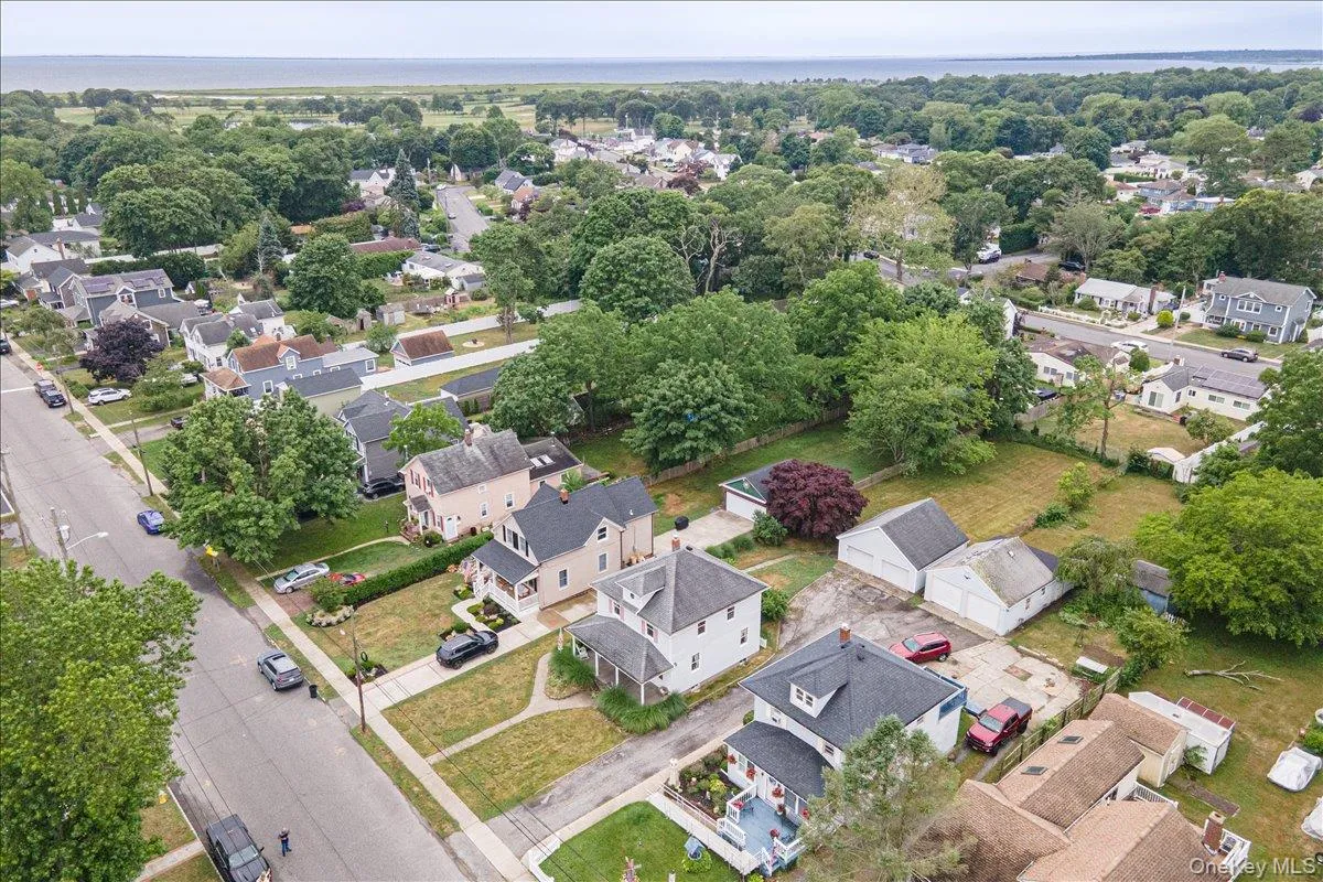 68 Rollstone Avenue, Islip, NY, 4 Bedrooms Bedrooms, 9 Rooms Rooms,1 BathroomBathrooms,Residential,For Rent,Rollstone,0,1018456 68 Rollstone Avenue, Islip, NY, 4 Bedrooms Bedrooms, 9 Rooms Rooms,1 BathroomBathrooms,Residential,For Rent,Rollstone,0,1018456