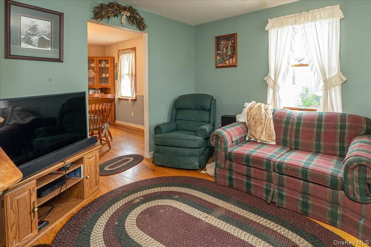 68 Rollstone Avenue, Islip, NY, 4 Bedrooms Bedrooms, 9 Rooms Rooms,1 BathroomBathrooms,Residential,For Rent,Rollstone,0,1018456 68 Rollstone Avenue, Islip, NY, 4 Bedrooms Bedrooms, 9 Rooms Rooms,1 BathroomBathrooms,Residential,For Rent,Rollstone,0,1018456