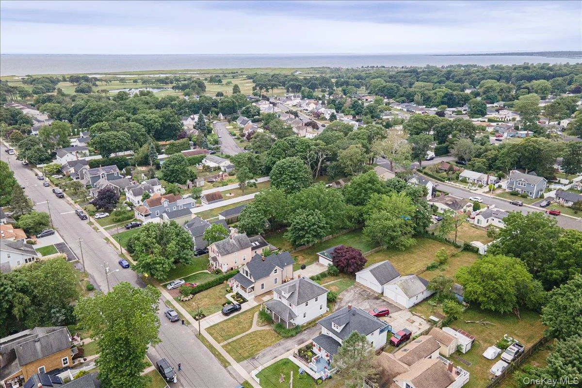 68 Rollstone Avenue, Islip, NY, 4 Bedrooms Bedrooms, 9 Rooms Rooms,1 BathroomBathrooms,Residential,For Rent,Rollstone,0,1018456 68 Rollstone Avenue, Islip, NY, 4 Bedrooms Bedrooms, 9 Rooms Rooms,1 BathroomBathrooms,Residential,For Rent,Rollstone,0,1018456