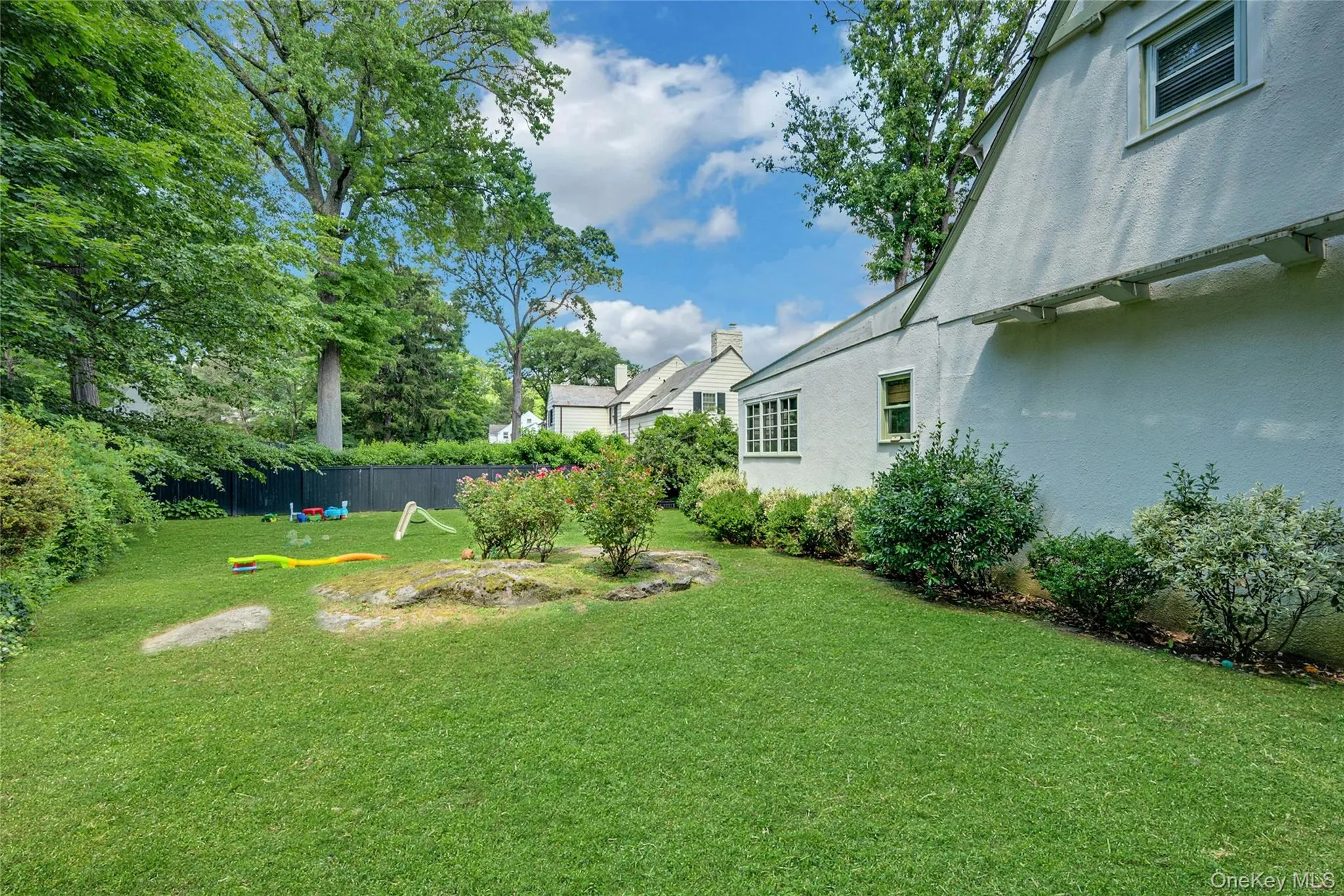 42 Knollwood Drive, New Rochelle, NY, 5 Bedrooms Bedrooms, 8 Rooms Rooms,4 BathroomsBathrooms,Residential,For Rent,Knollwood,0,1018462 42 Knollwood Drive, New Rochelle, NY, 5 Bedrooms Bedrooms, 8 Rooms Rooms,4 BathroomsBathrooms,Residential,For Rent,Knollwood,0,1018462