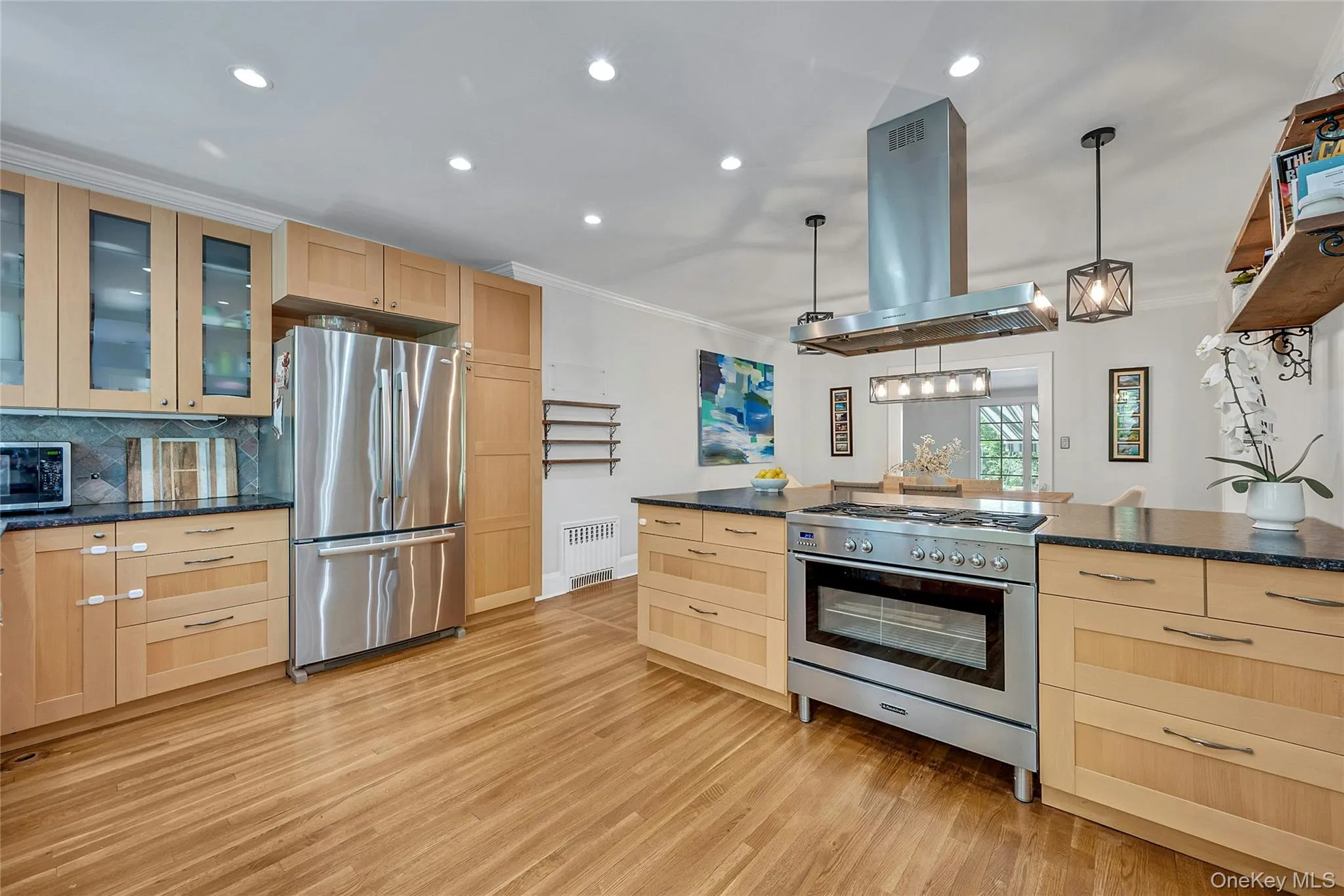 42 Knollwood Drive, New Rochelle, NY, 5 Bedrooms Bedrooms, 8 Rooms Rooms,4 BathroomsBathrooms,Residential,For Rent,Knollwood,0,1018462 42 Knollwood Drive, New Rochelle, NY, 5 Bedrooms Bedrooms, 8 Rooms Rooms,4 BathroomsBathrooms,Residential,For Rent,Knollwood,0,1018462