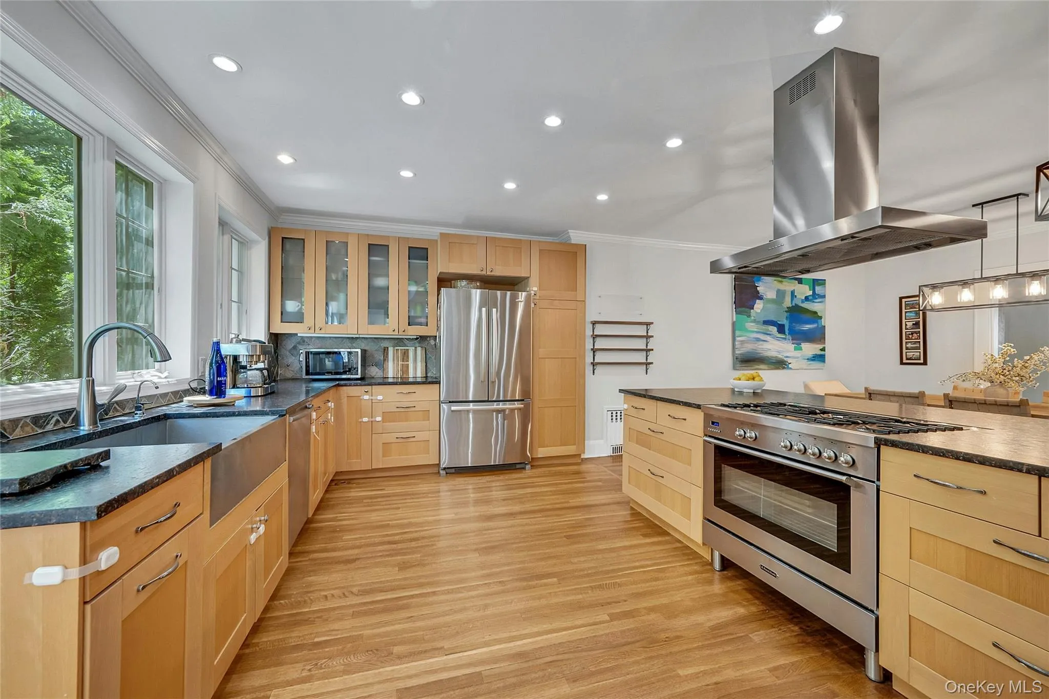 42 Knollwood Drive, New Rochelle, NY, 5 Bedrooms Bedrooms, 8 Rooms Rooms,4 BathroomsBathrooms,Residential,For Rent,Knollwood,0,1018462 42 Knollwood Drive, New Rochelle, NY, 5 Bedrooms Bedrooms, 8 Rooms Rooms,4 BathroomsBathrooms,Residential,For Rent,Knollwood,0,1018462