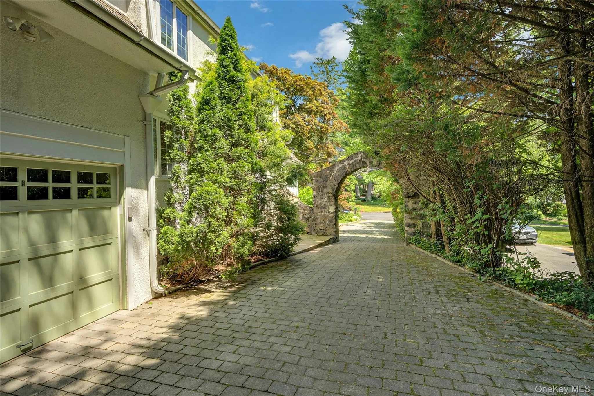 42 Knollwood Drive, New Rochelle, NY, 5 Bedrooms Bedrooms, 8 Rooms Rooms,4 BathroomsBathrooms,Residential,For Rent,Knollwood,0,1018462 42 Knollwood Drive, New Rochelle, NY, 5 Bedrooms Bedrooms, 8 Rooms Rooms,4 BathroomsBathrooms,Residential,For Rent,Knollwood,0,1018462