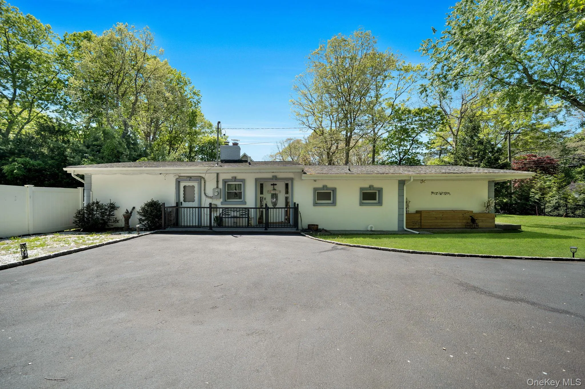 1089 Westminster Avenue, Huntington, NY, 3 Bedrooms Bedrooms, 6 Rooms Rooms,2 BathroomsBathrooms,Residential,For Rent,Westminster,0,KEY1018467 1089 Westminster Avenue, Huntington, NY, 3 Bedrooms Bedrooms, 6 Rooms Rooms,2 BathroomsBathrooms,Residential,For Rent,Westminster,0,KEY1018467