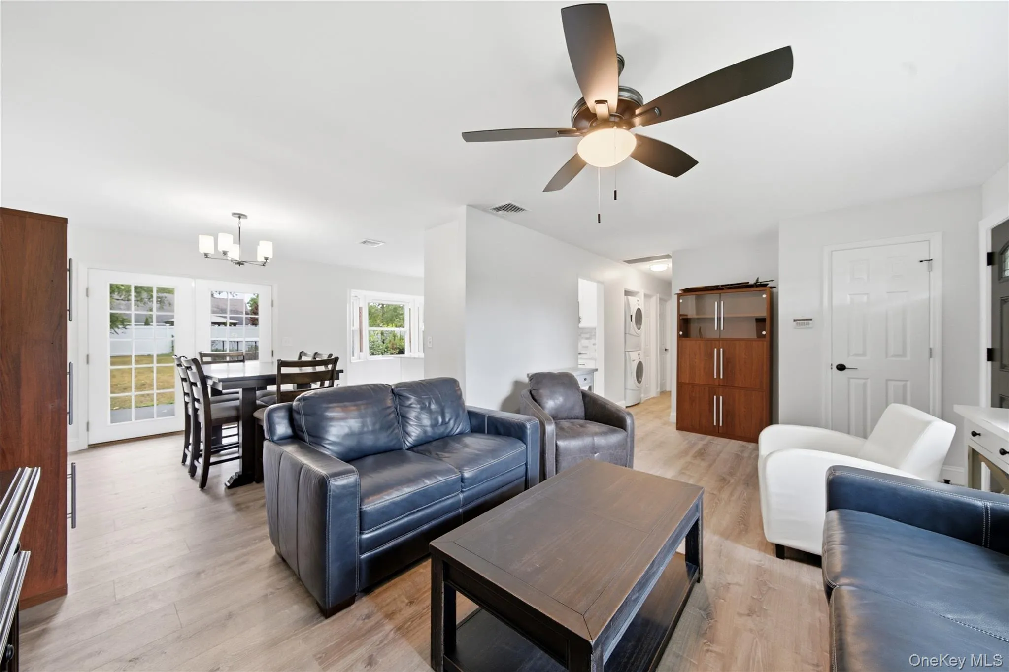 15 Groton Lane, Brookhaven, NY, 3 Bedrooms Bedrooms, 6 Rooms Rooms,1 BathroomBathrooms,Residential,For Rent,Groton,0,KEY1018470 15 Groton Lane, Brookhaven, NY, 3 Bedrooms Bedrooms, 6 Rooms Rooms,1 BathroomBathrooms,Residential,For Rent,Groton,0,KEY1018470