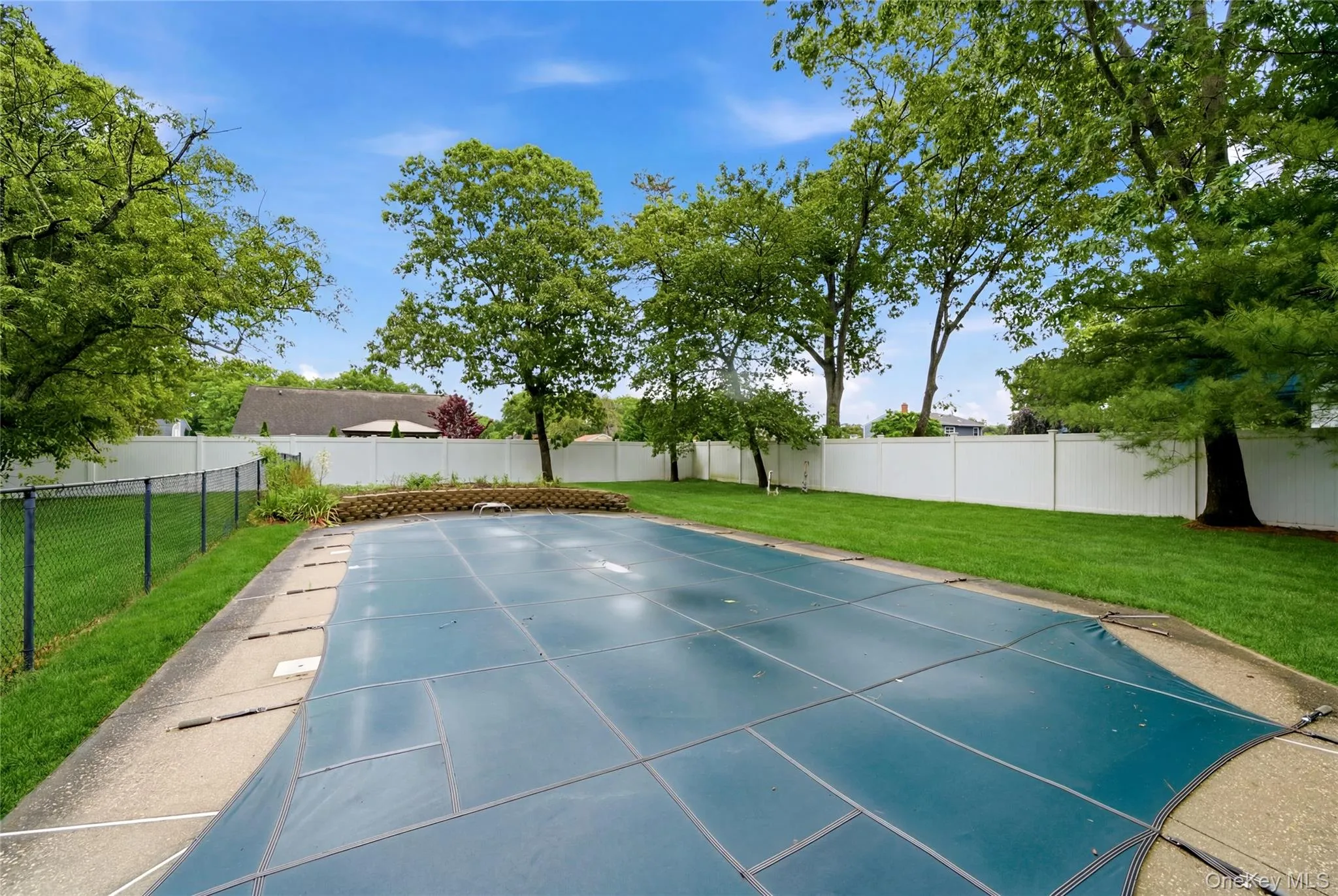 15 Groton Lane, Brookhaven, NY, 3 Bedrooms Bedrooms, 6 Rooms Rooms,1 BathroomBathrooms,Residential,For Rent,Groton,0,KEY1018470 15 Groton Lane, Brookhaven, NY, 3 Bedrooms Bedrooms, 6 Rooms Rooms,1 BathroomBathrooms,Residential,For Rent,Groton,0,KEY1018470