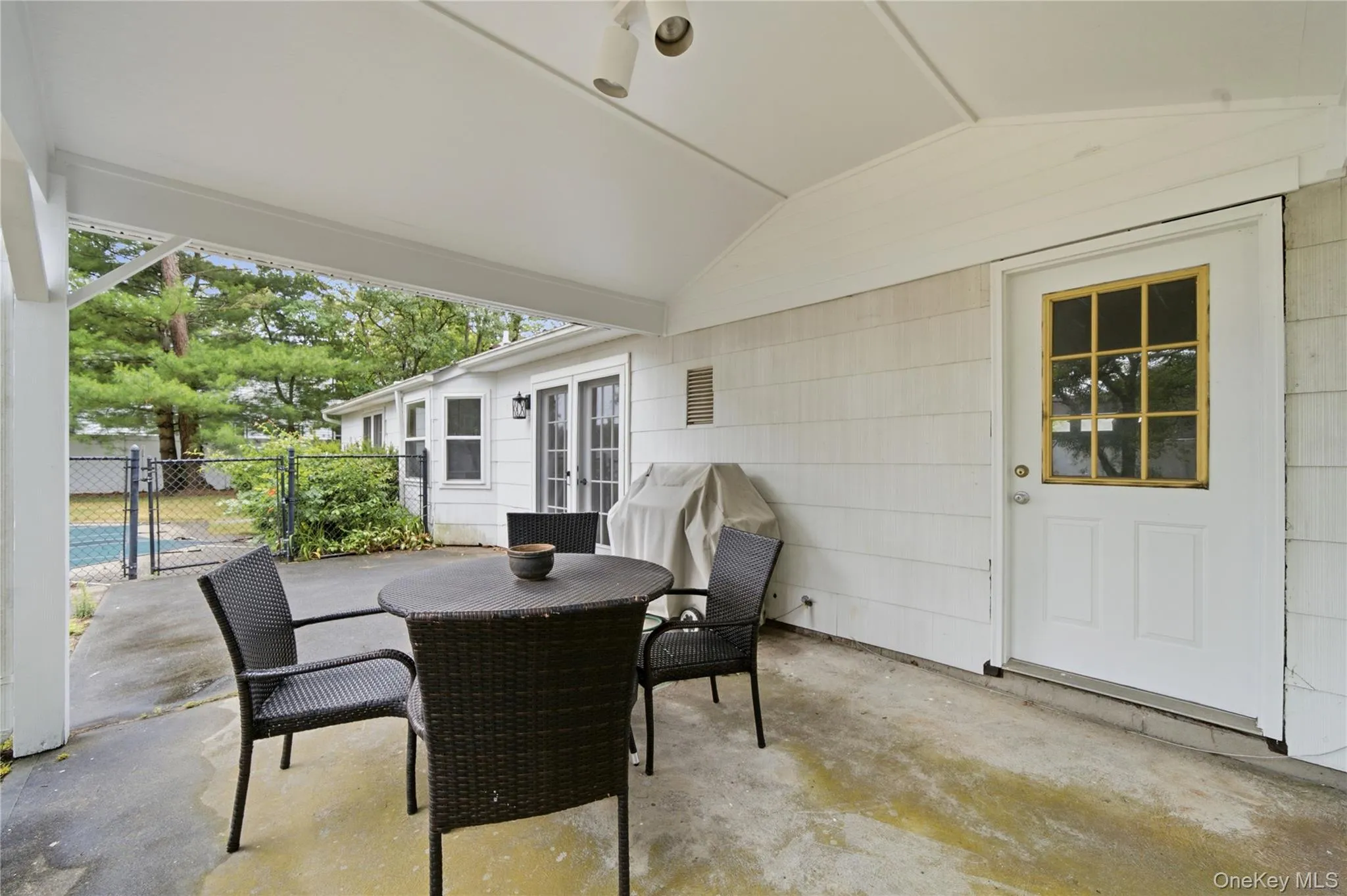 15 Groton Lane, Brookhaven, NY, 3 Bedrooms Bedrooms, 6 Rooms Rooms,1 BathroomBathrooms,Residential,For Rent,Groton,0,KEY1018470 15 Groton Lane, Brookhaven, NY, 3 Bedrooms Bedrooms, 6 Rooms Rooms,1 BathroomBathrooms,Residential,For Rent,Groton,0,KEY1018470