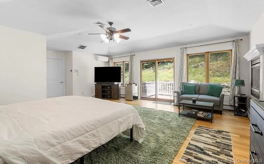 60 Central Highway, Clarkstown, NY, 5 Bedrooms Bedrooms, 15 Rooms Rooms,3 BathroomsBathrooms,Residential,For Rent,Central,0,KEY1018472 60 Central Highway, Clarkstown, NY, 5 Bedrooms Bedrooms, 15 Rooms Rooms,3 BathroomsBathrooms,Residential,For Rent,Central,0,KEY1018472