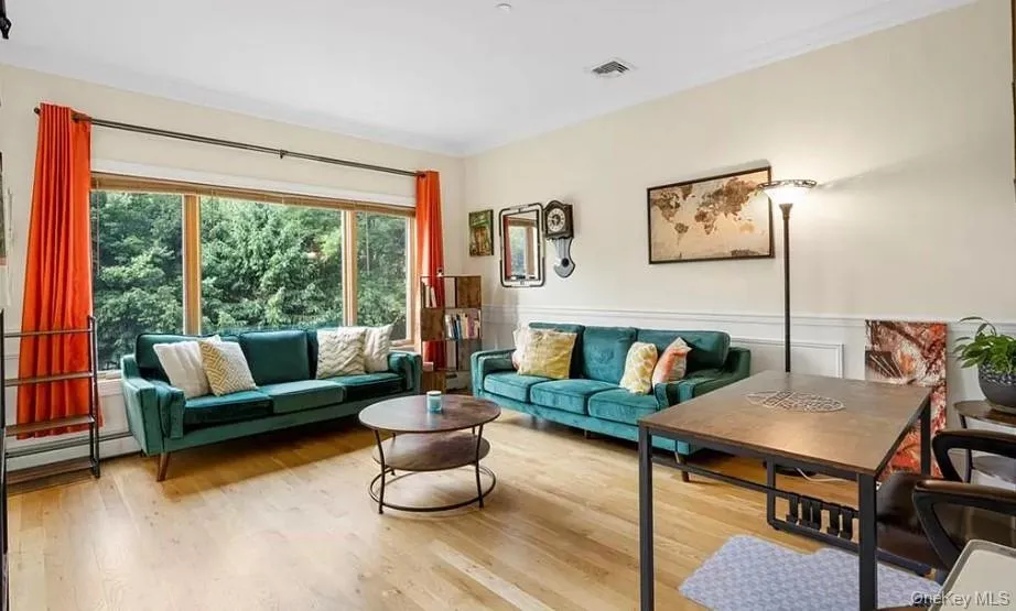 60 Central Highway, Clarkstown, NY, 5 Bedrooms Bedrooms, 15 Rooms Rooms,3 BathroomsBathrooms,Residential,For Rent,Central,0,KEY1018472 60 Central Highway, Clarkstown, NY, 5 Bedrooms Bedrooms, 15 Rooms Rooms,3 BathroomsBathrooms,Residential,For Rent,Central,0,KEY1018472