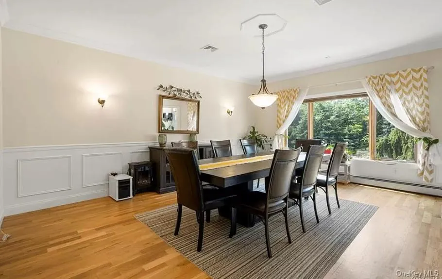 60 Central Highway, Clarkstown, NY, 5 Bedrooms Bedrooms, 15 Rooms Rooms,3 BathroomsBathrooms,Residential,For Rent,Central,0,KEY1018472 60 Central Highway, Clarkstown, NY, 5 Bedrooms Bedrooms, 15 Rooms Rooms,3 BathroomsBathrooms,Residential,For Rent,Central,0,KEY1018472