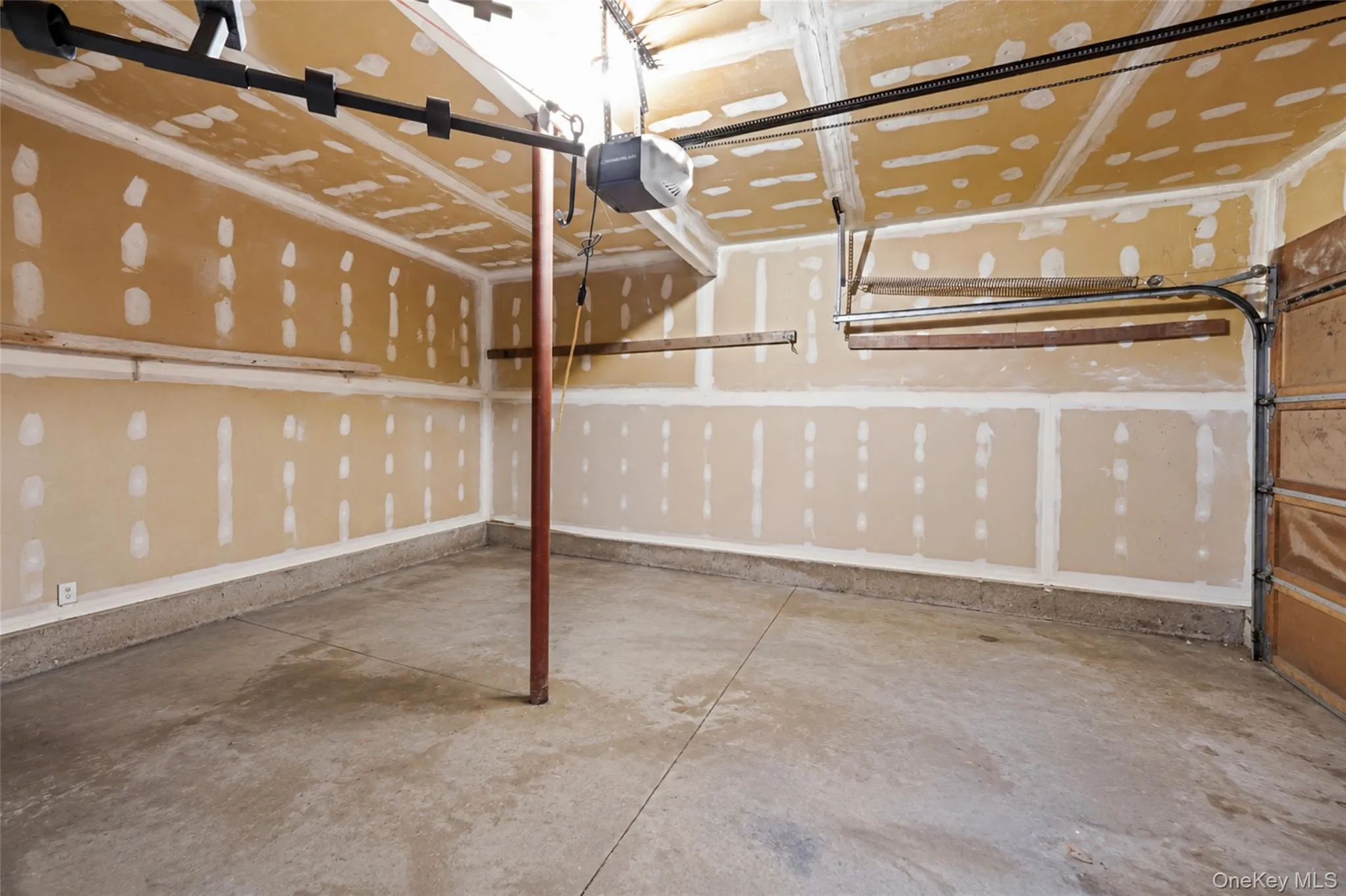 4 Tall Pines Lane, Smithtown, NY, 4 Bedrooms Bedrooms, 10 Rooms Rooms,2 BathroomsBathrooms,Residential,For Rent,Tall Pines,0,1018474 4 Tall Pines Lane, Smithtown, NY, 4 Bedrooms Bedrooms, 10 Rooms Rooms,2 BathroomsBathrooms,Residential,For Rent,Tall Pines,0,1018474