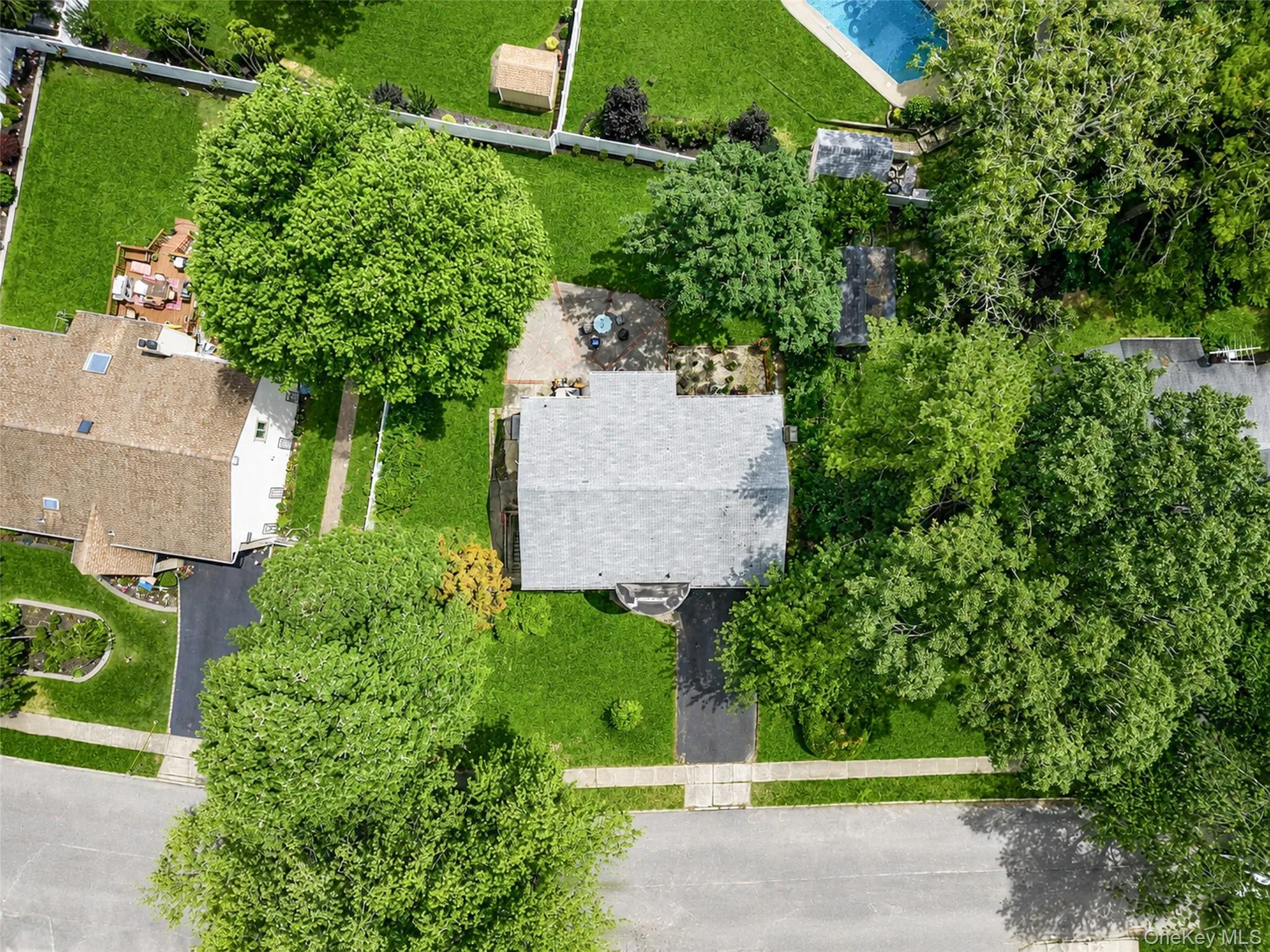 4 Tall Pines Lane, Smithtown, NY, 4 Bedrooms Bedrooms, 10 Rooms Rooms,2 BathroomsBathrooms,Residential,For Rent,Tall Pines,0,1018474 4 Tall Pines Lane, Smithtown, NY, 4 Bedrooms Bedrooms, 10 Rooms Rooms,2 BathroomsBathrooms,Residential,For Rent,Tall Pines,0,1018474