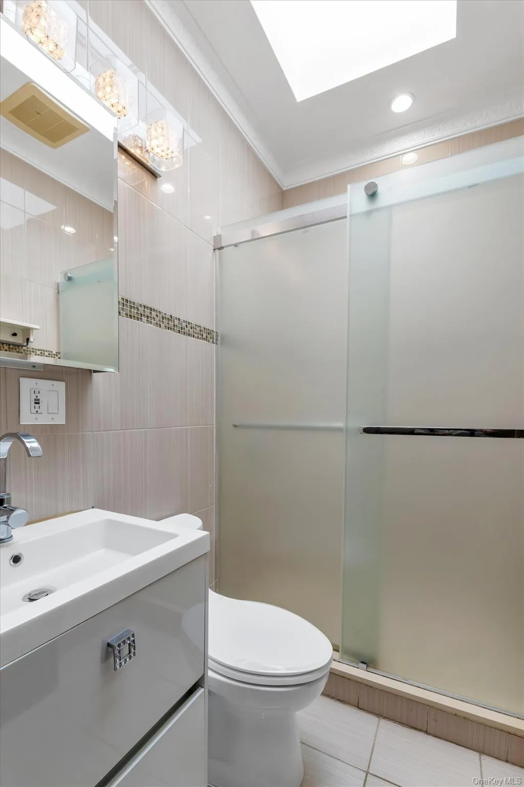 105-06 62nd Drive, New York, NY, 3 Bedrooms Bedrooms, 8 Rooms Rooms,3 BathroomsBathrooms,Residential,For Rent,62nd,0,1018476 105-06 62nd Drive, New York, NY, 3 Bedrooms Bedrooms, 8 Rooms Rooms,3 BathroomsBathrooms,Residential,For Rent,62nd,0,1018476